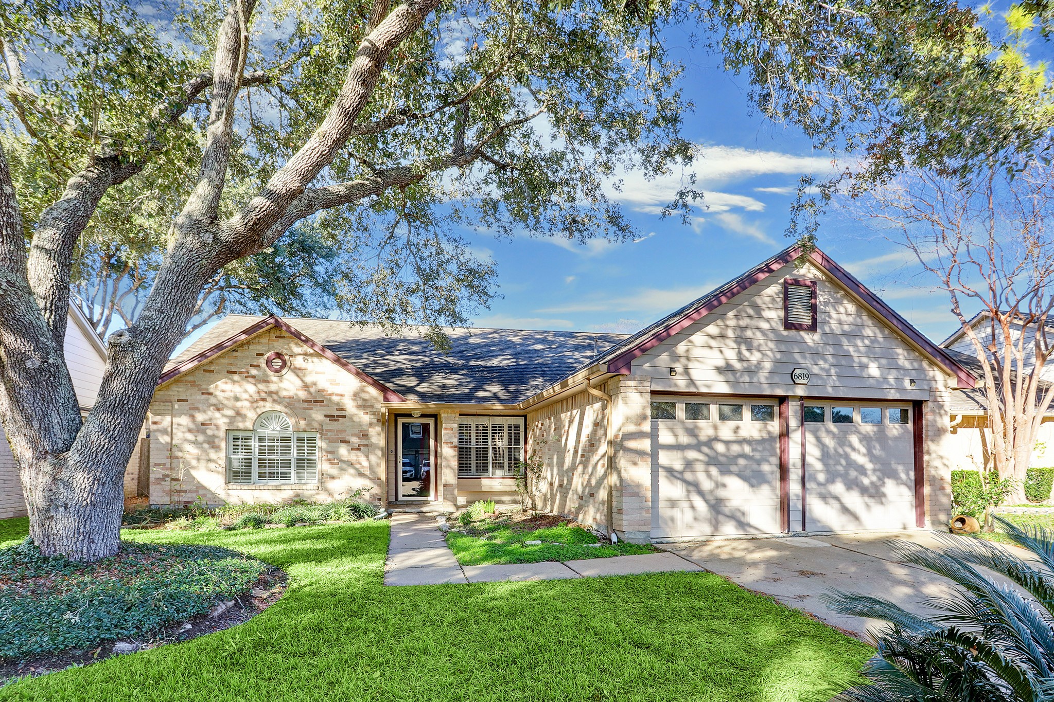 6819 Yardley Drive Property Photo 1