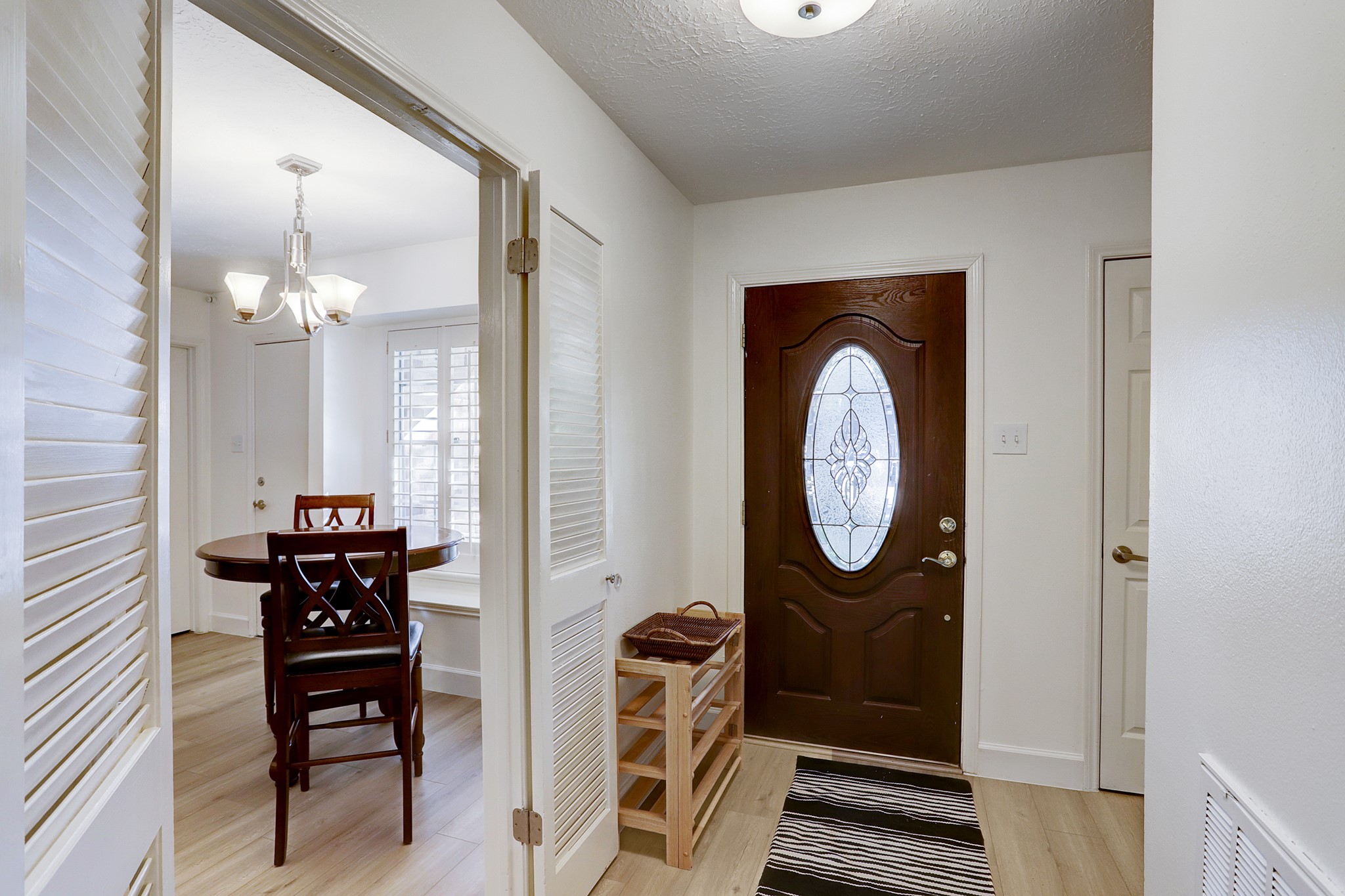 6819 Yardley Drive Property Photo 2