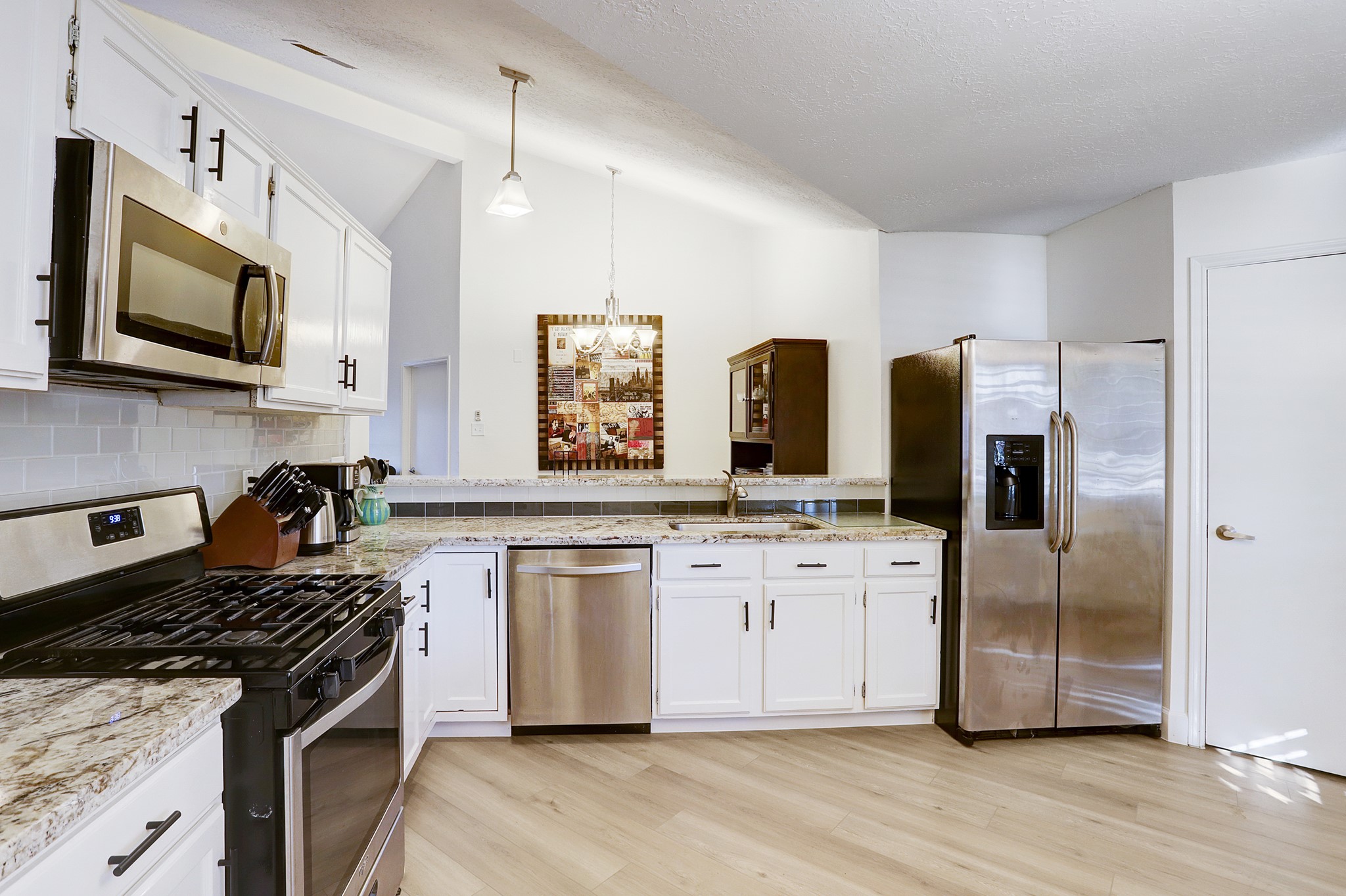 6819 Yardley Drive Property Photo 6