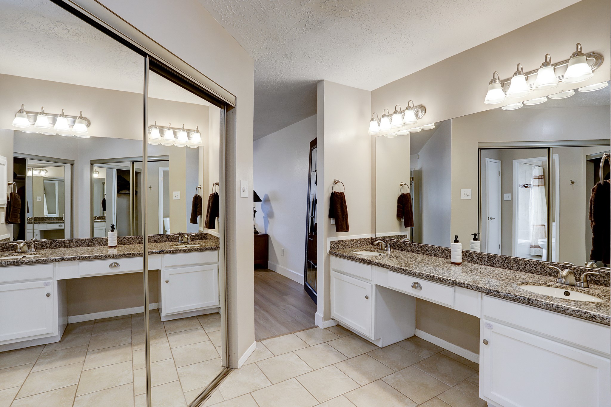 6819 Yardley Drive Property Photo 11