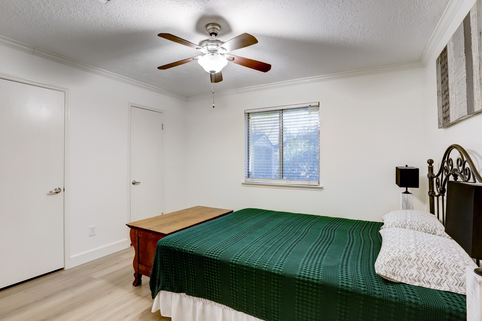 6819 Yardley Drive Property Photo 12