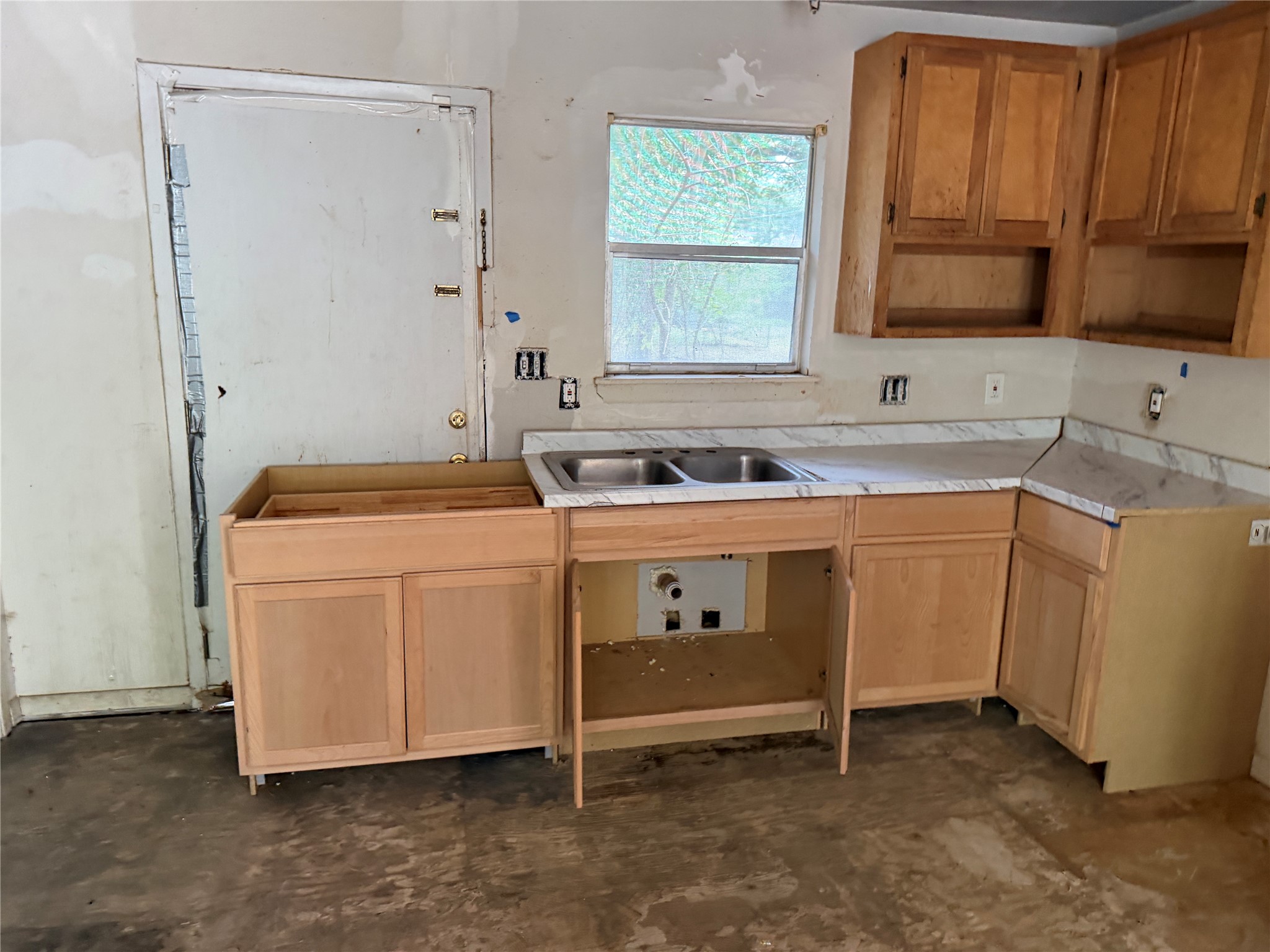 1702 Williams Street Property Photo 5