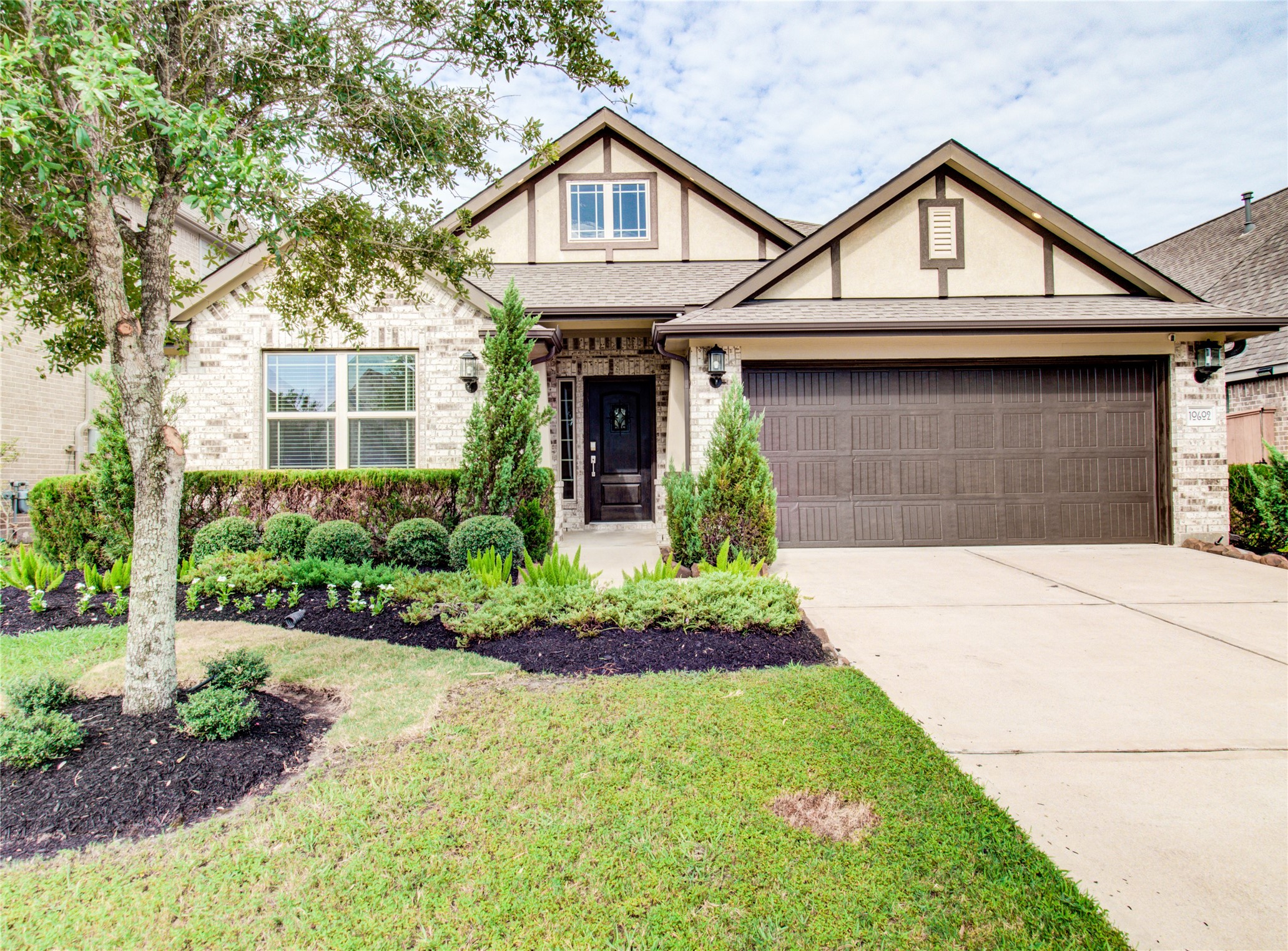 10602 Balivcar Court Property Photo 1
