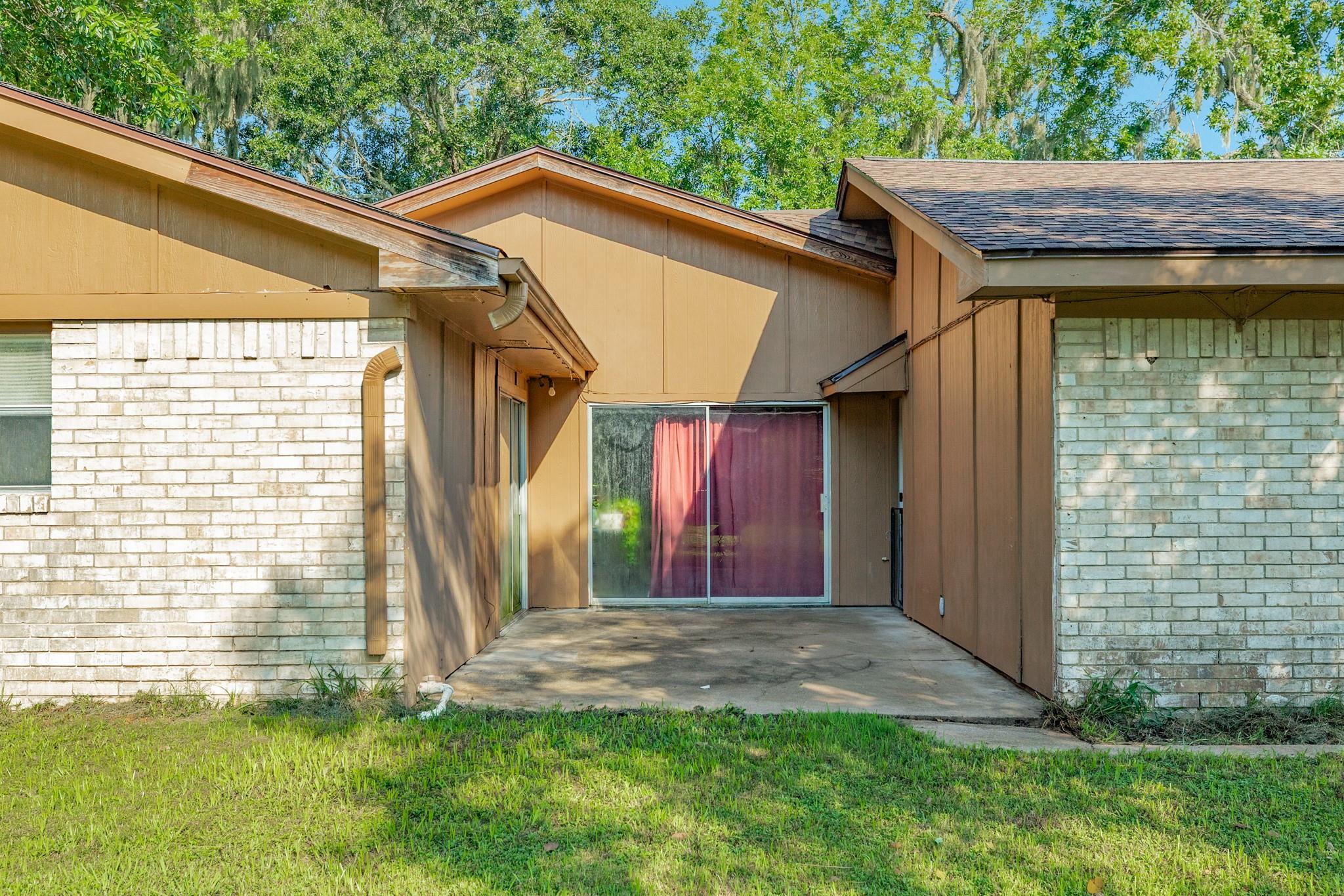 133 Tweedy Lane 878 Property Photo 6