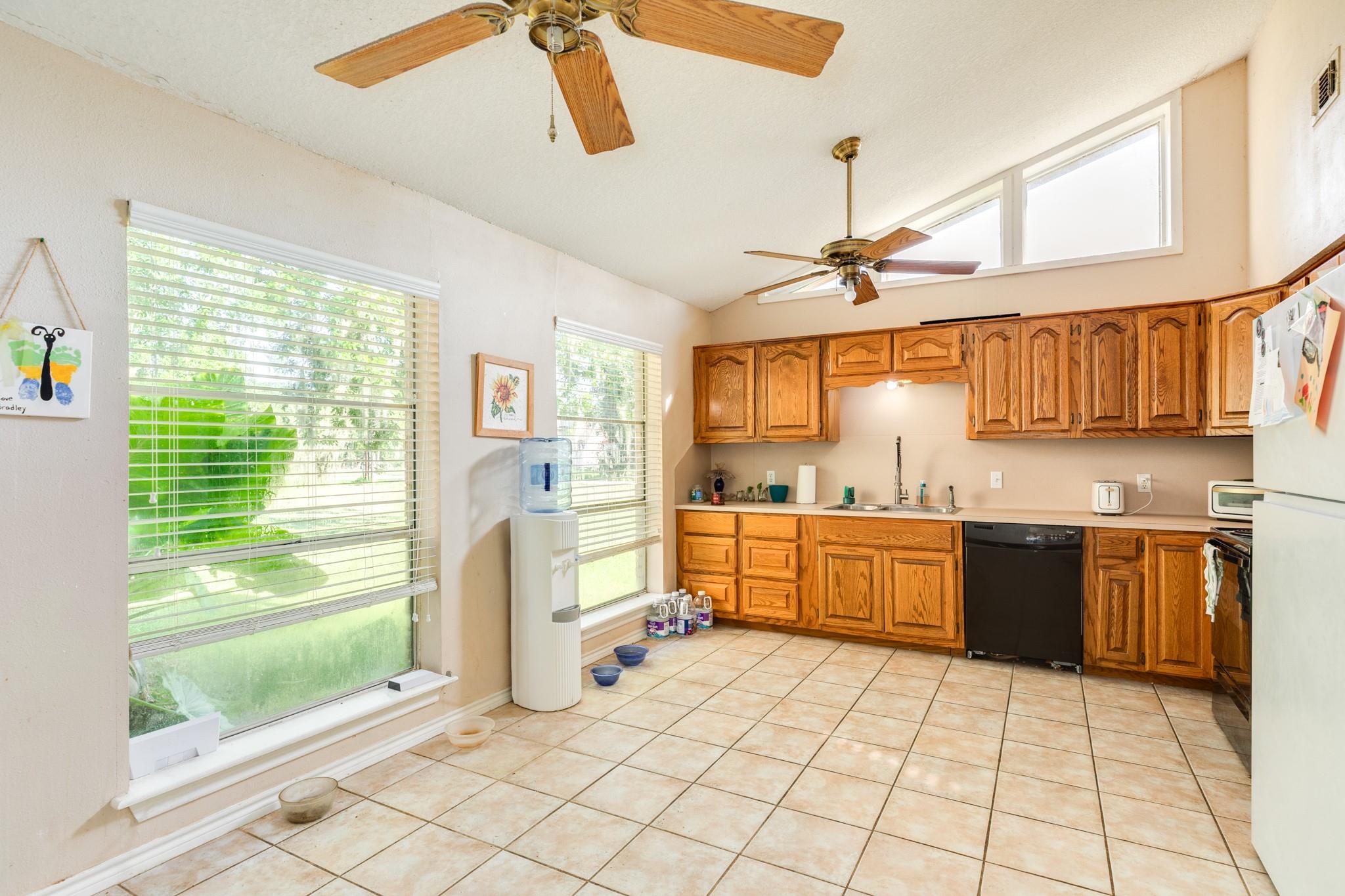133 Tweedy Lane 878 Property Photo 18