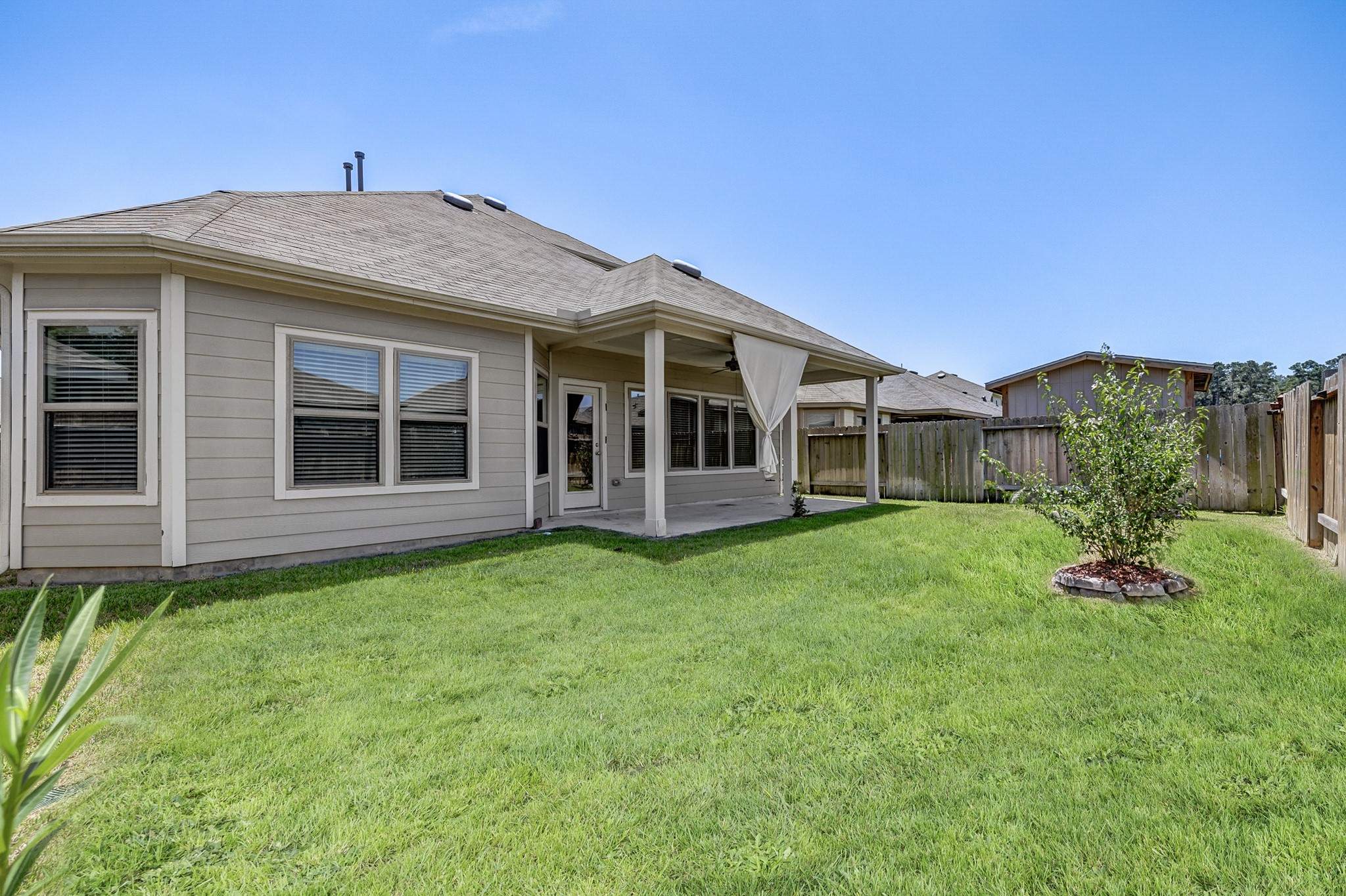 17474 Rosewood Manor Lane Property Photo 1
