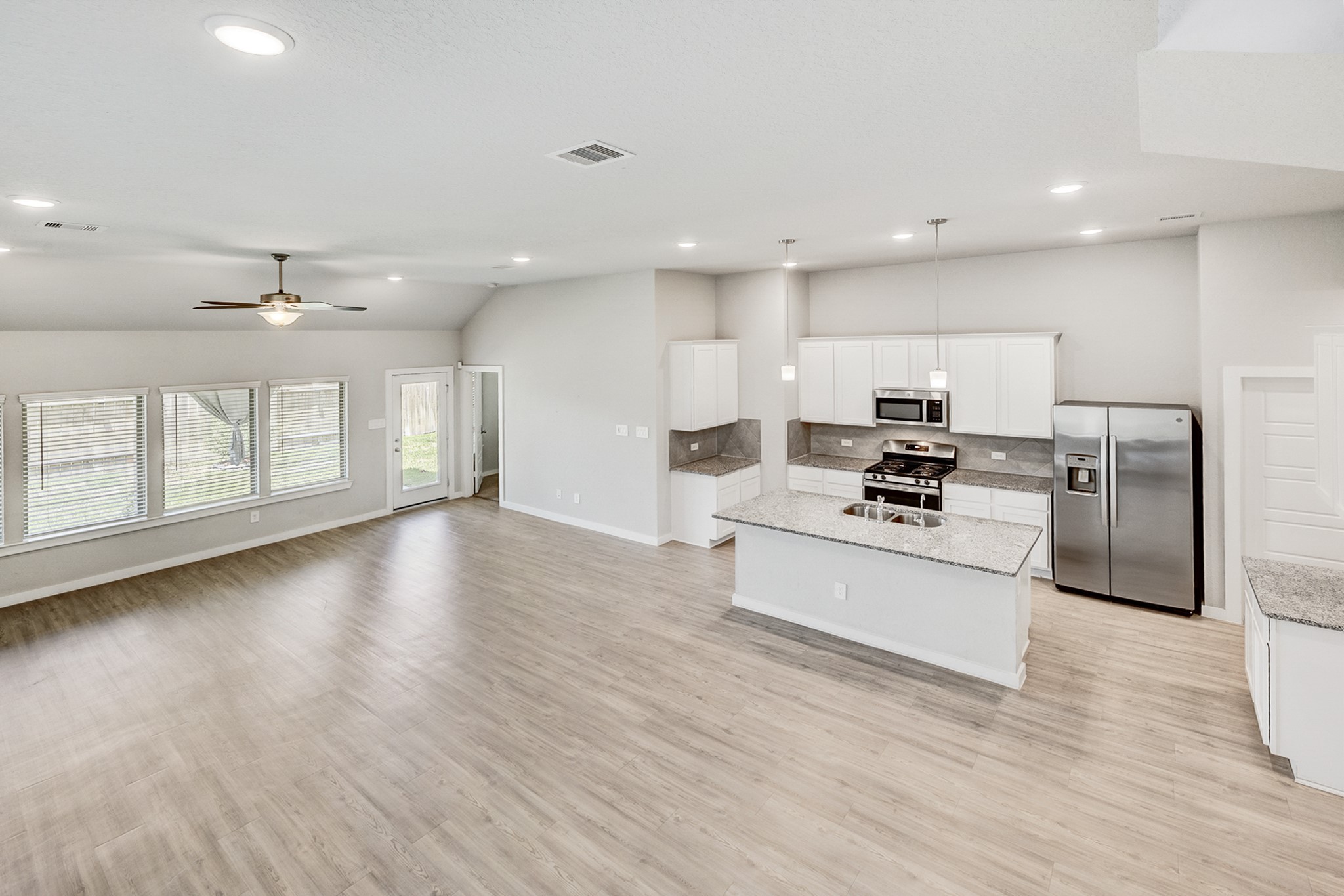 17474 Rosewood Manor Lane Property Photo 10
