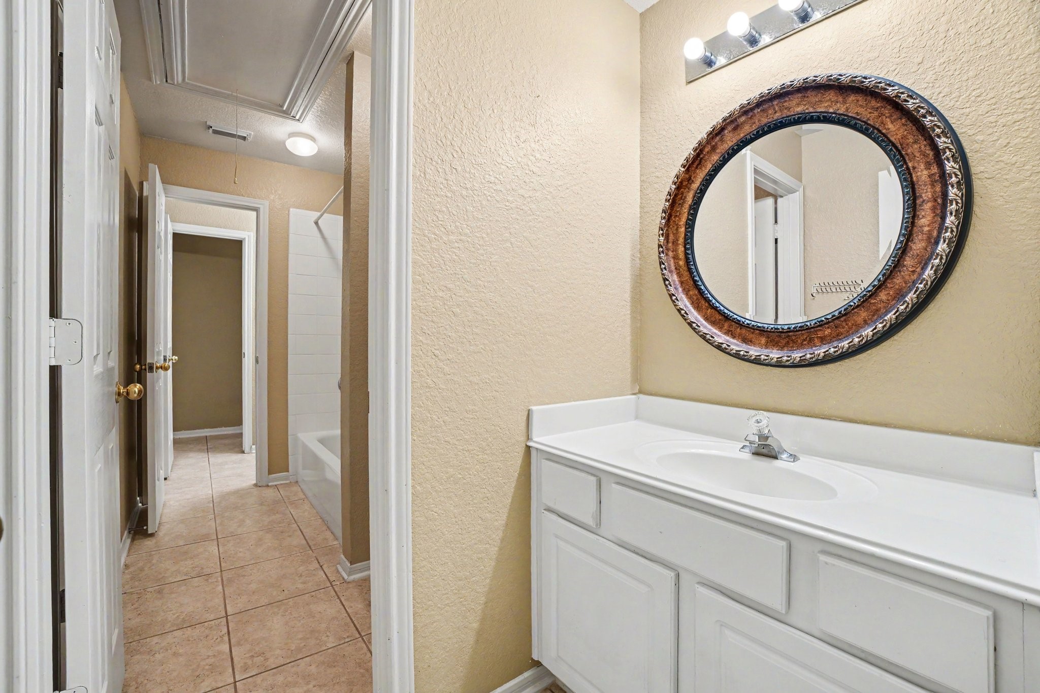 4606 Russett Lane Property Photo 12