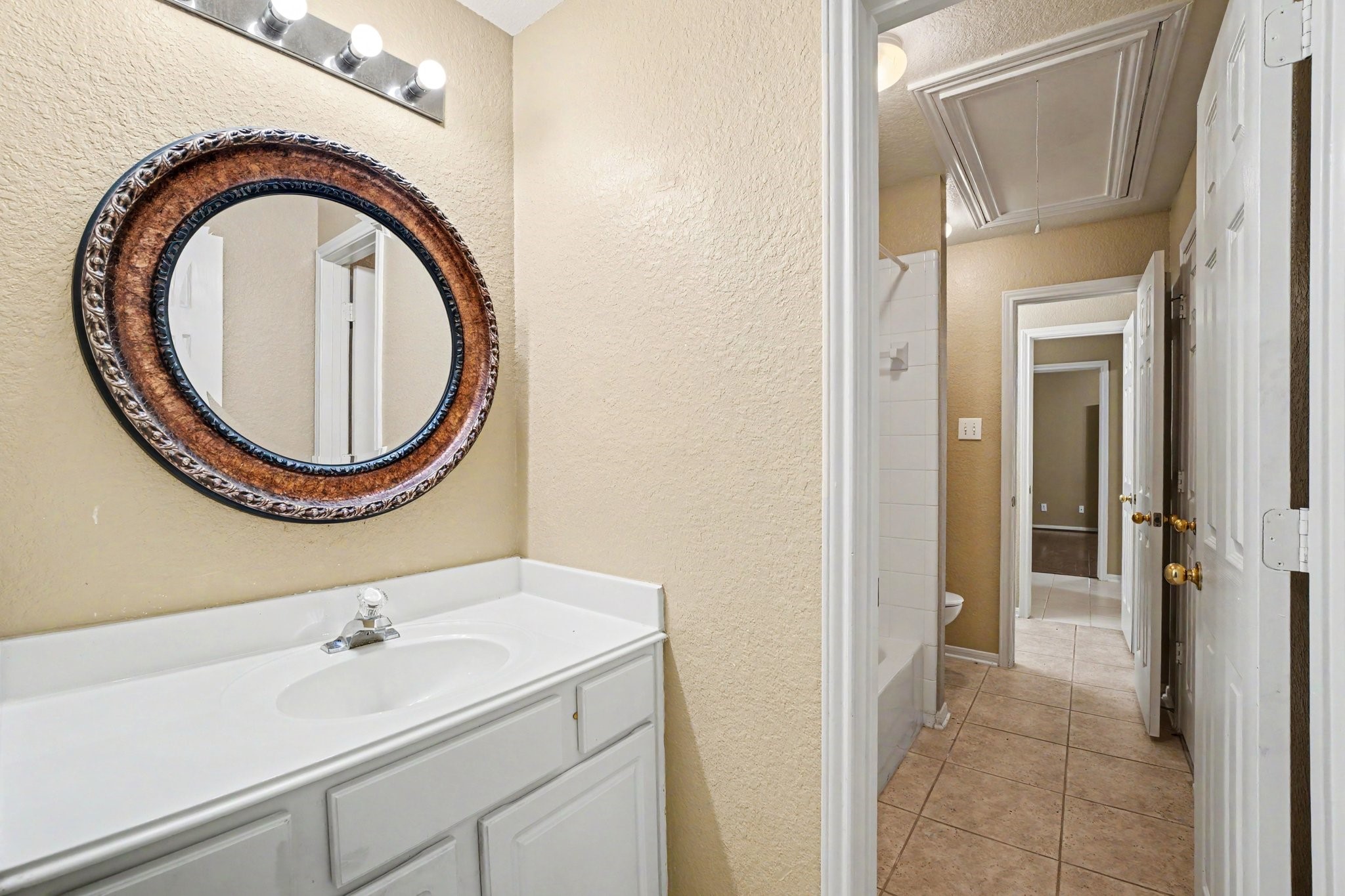 4606 Russett Lane Property Photo 13