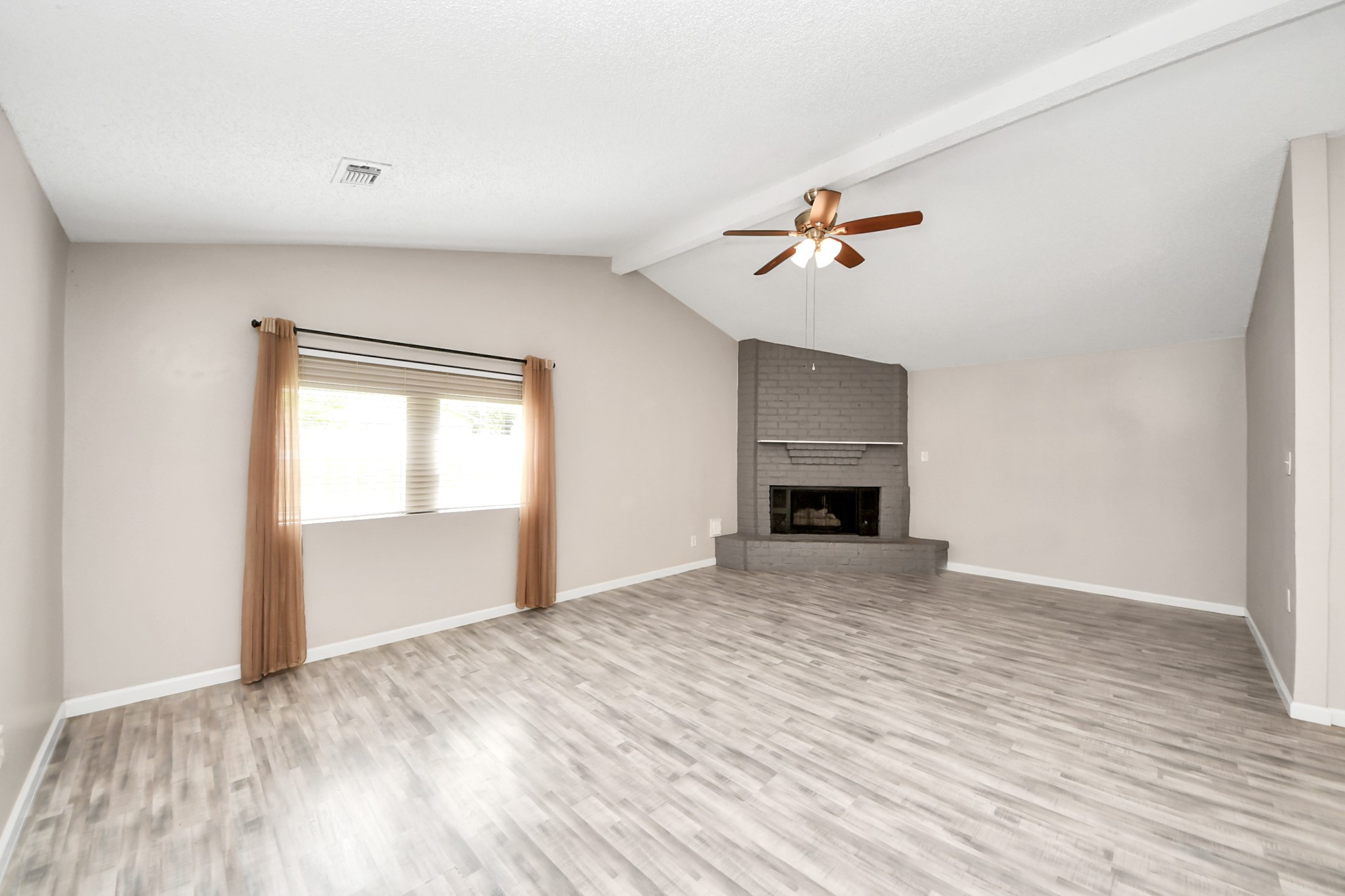 8622 Valley Meadow Drive Property Photo 6