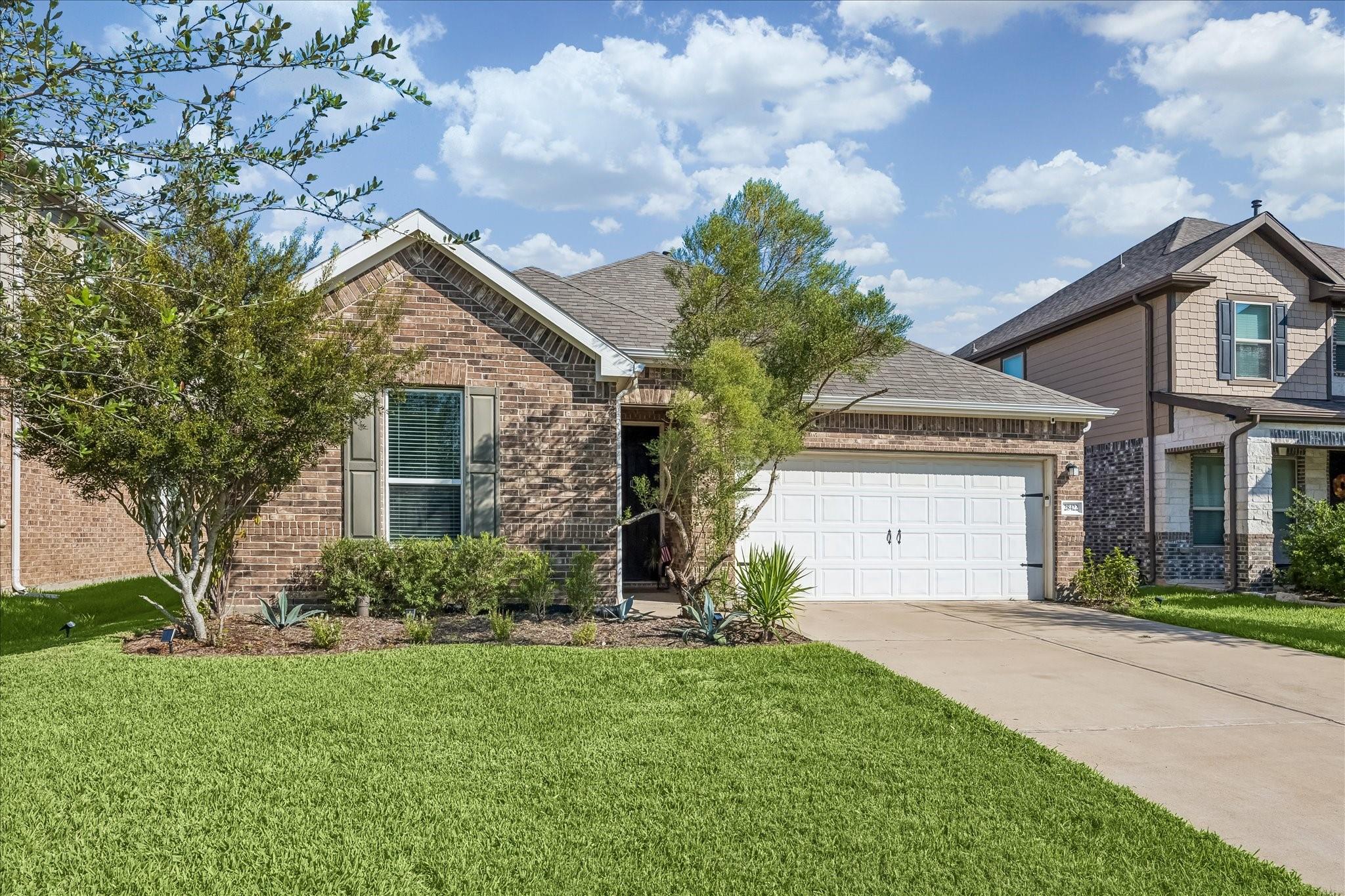 28422 Bobcat Bayou Drive Property Photo 1