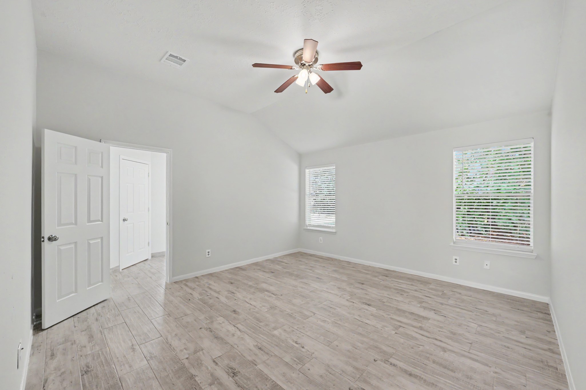 3107 Woodwind Circle Property Photo 16