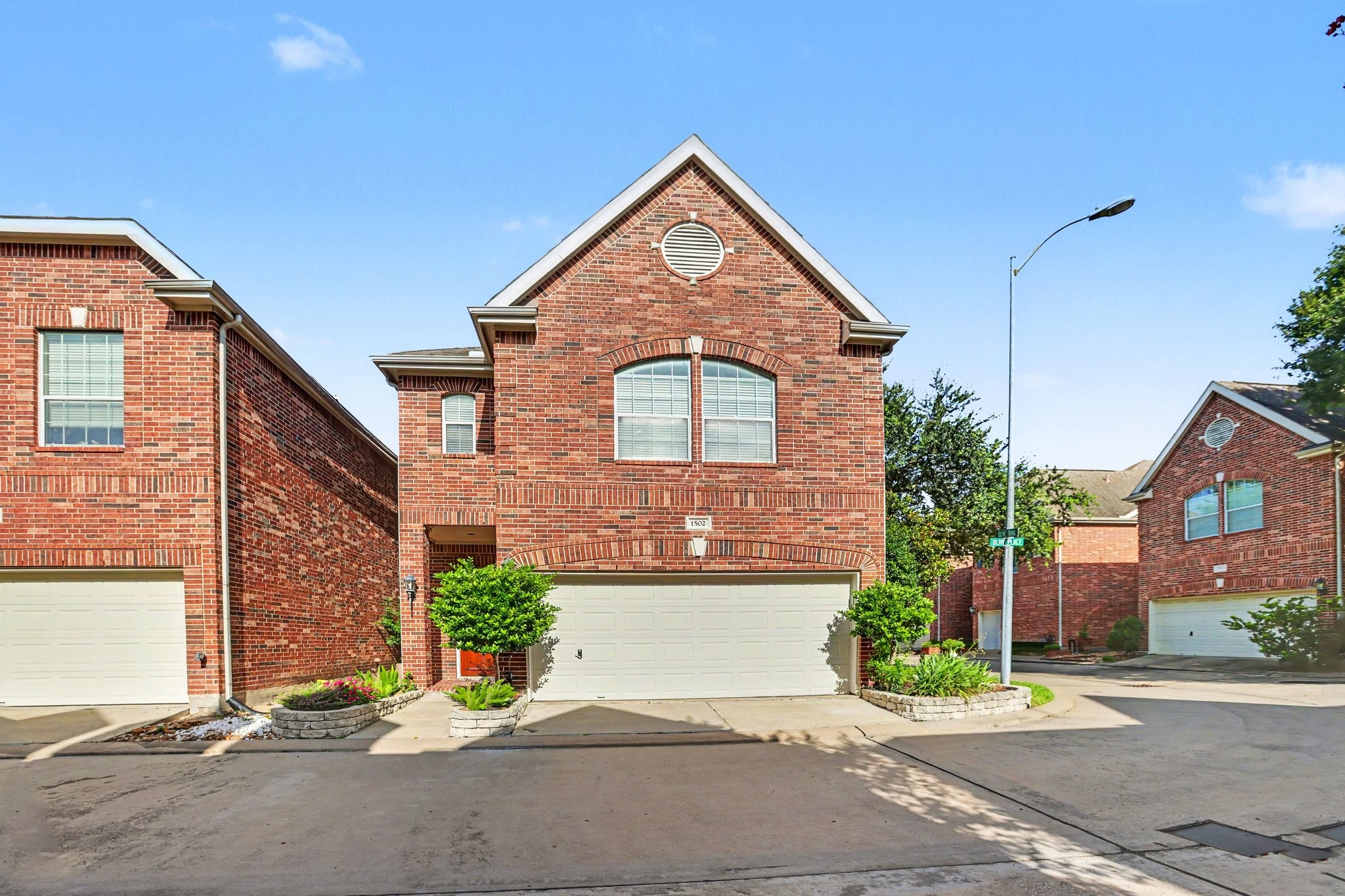 1502 Olive Place Property Photo 1