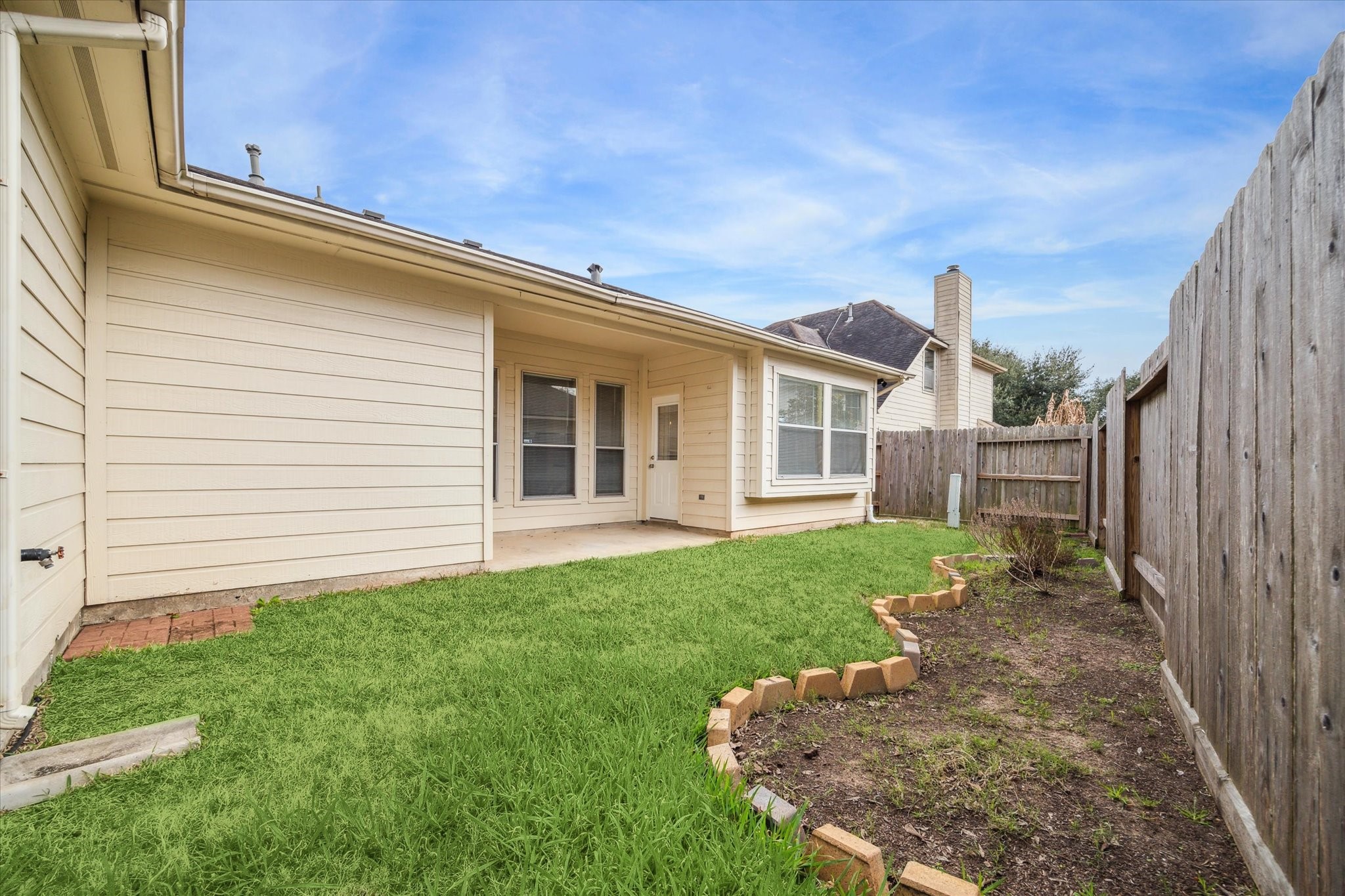 910 Quiet Water Court Property Photo 15