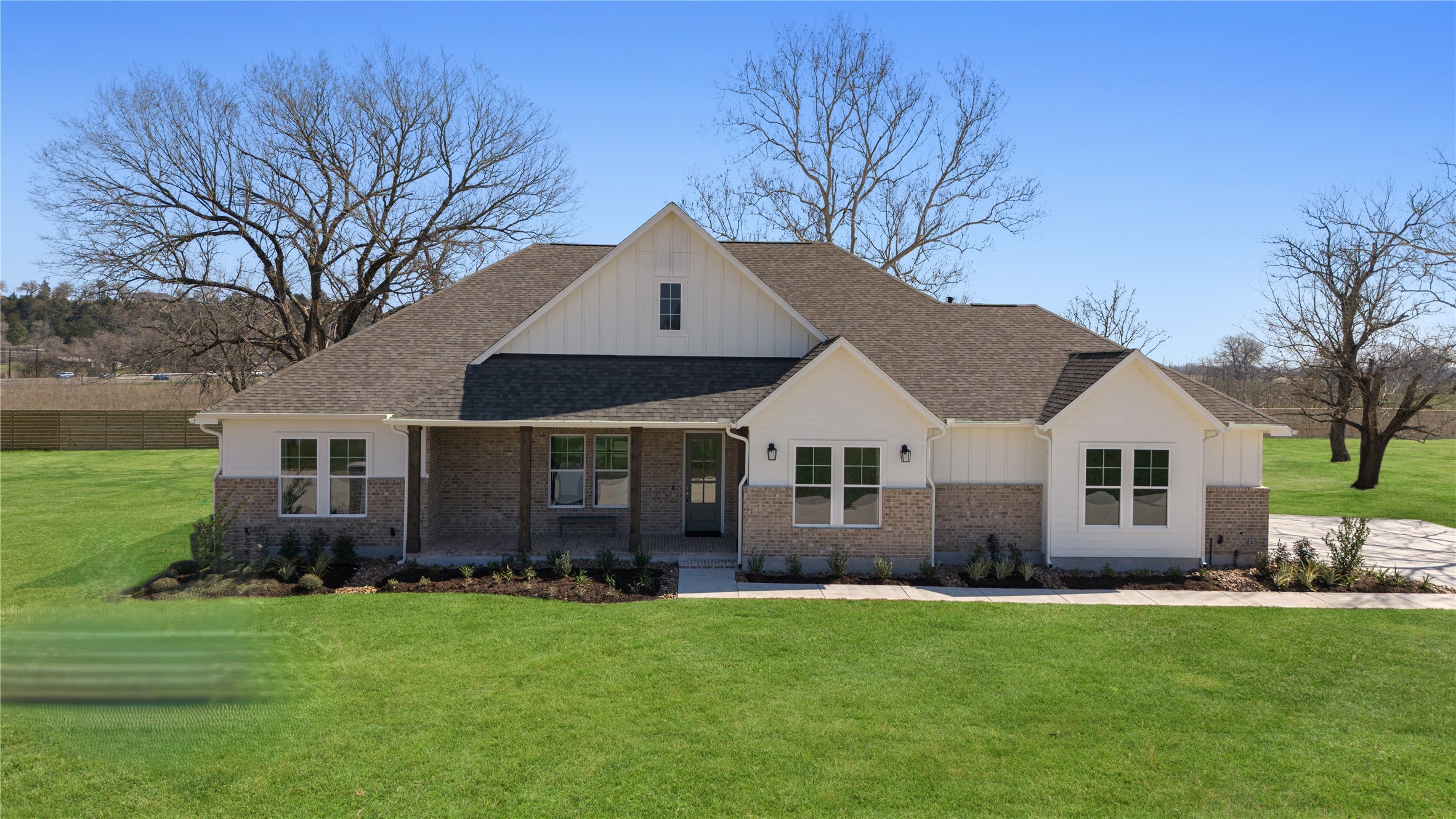 9258 Cedar Bend Property Photo 1