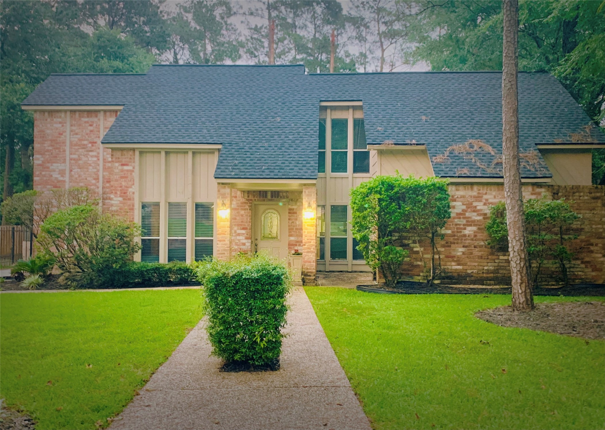 24102 Northcrest Drive Property Photo 1