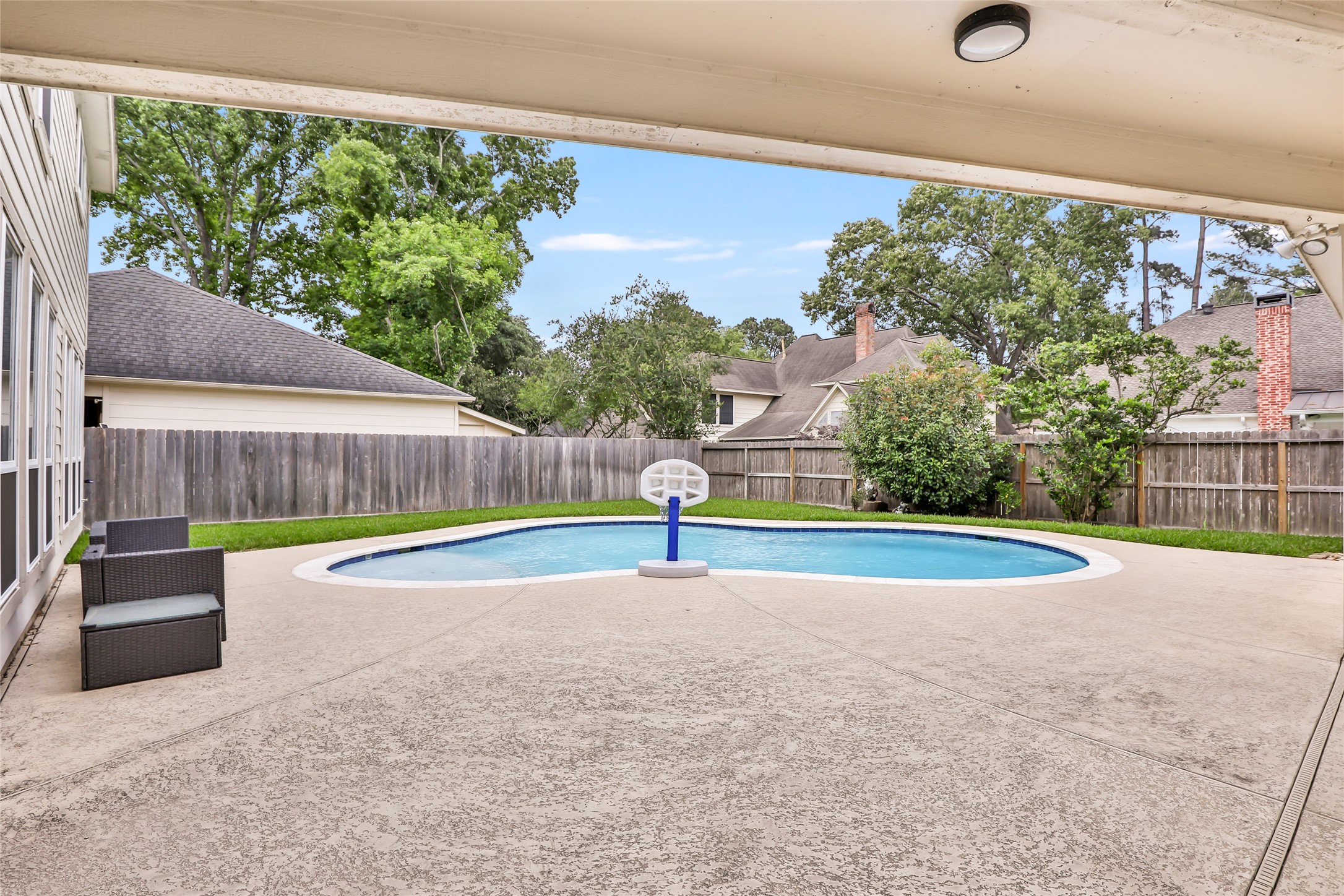 2106 Mountain Lake Drive Property Photo 6