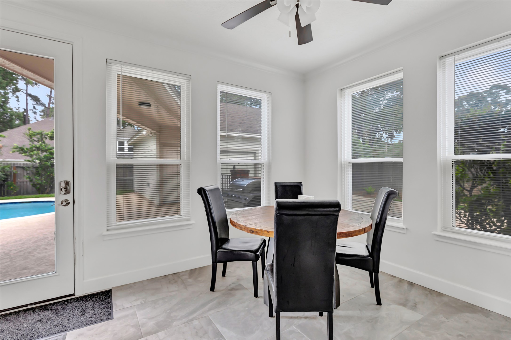 2106 Mountain Lake Drive Property Photo 23