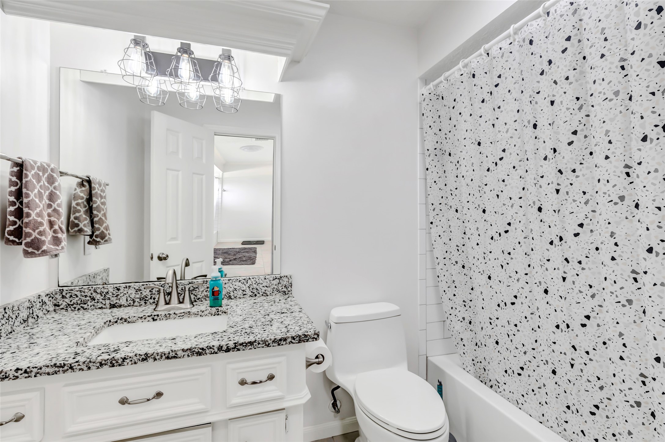 2106 Mountain Lake Drive Property Photo 43
