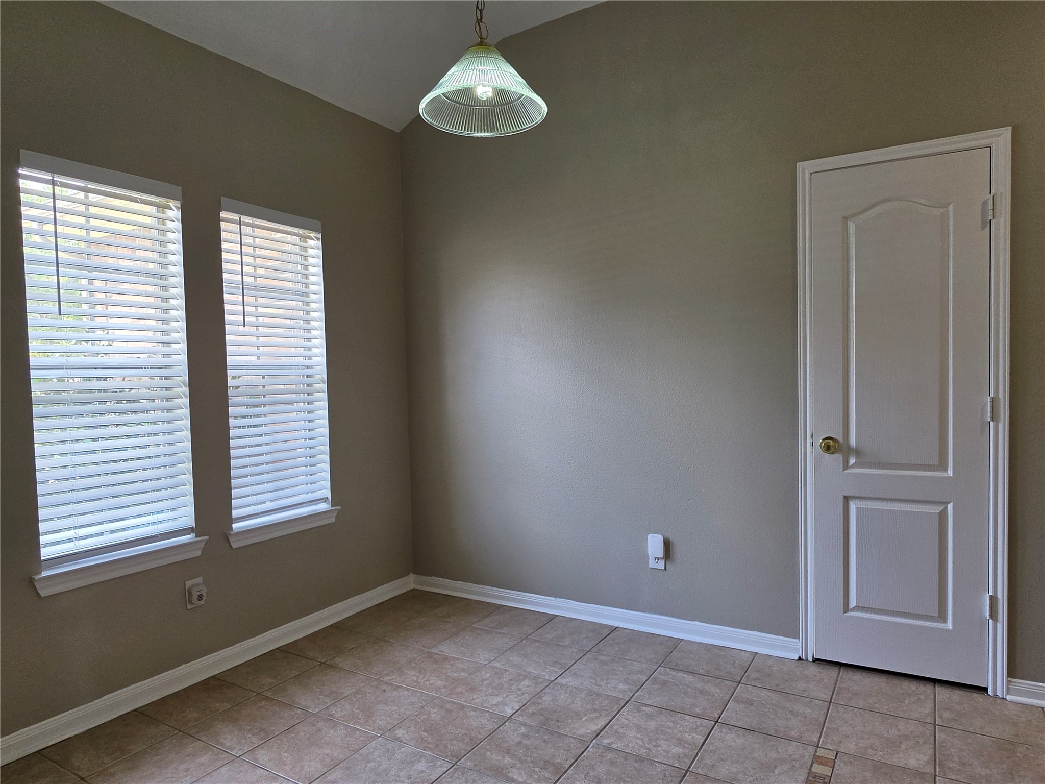 7002 Plaza Del Sol Drive D Property Photo 5