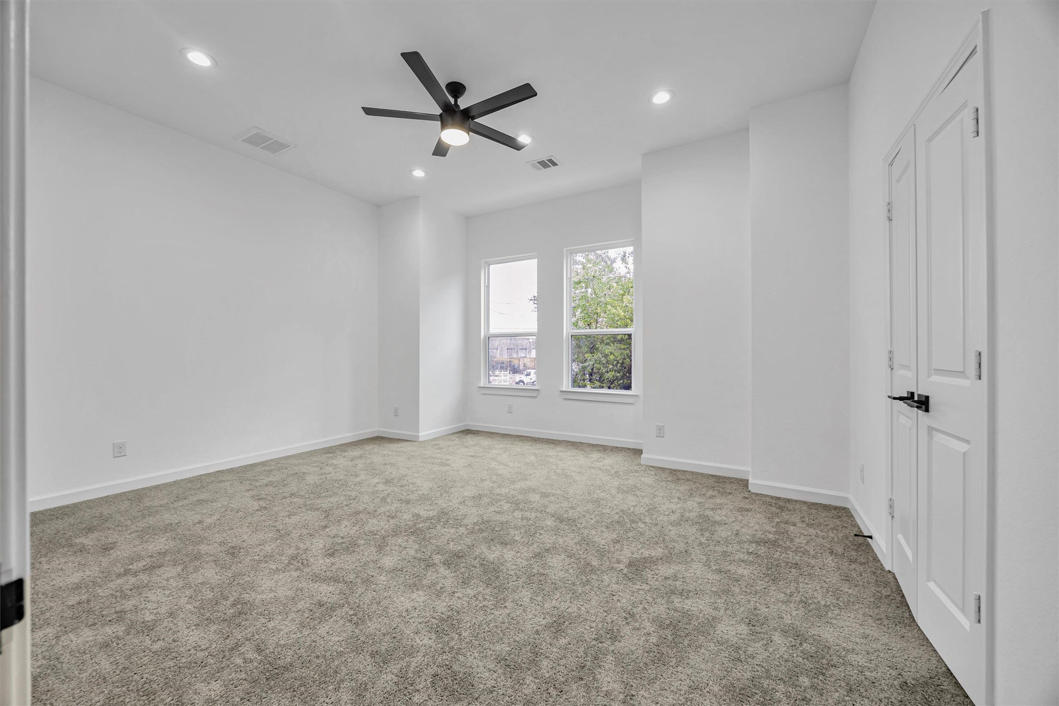 3402 Nathaniel Brown Street B Property Photo 9