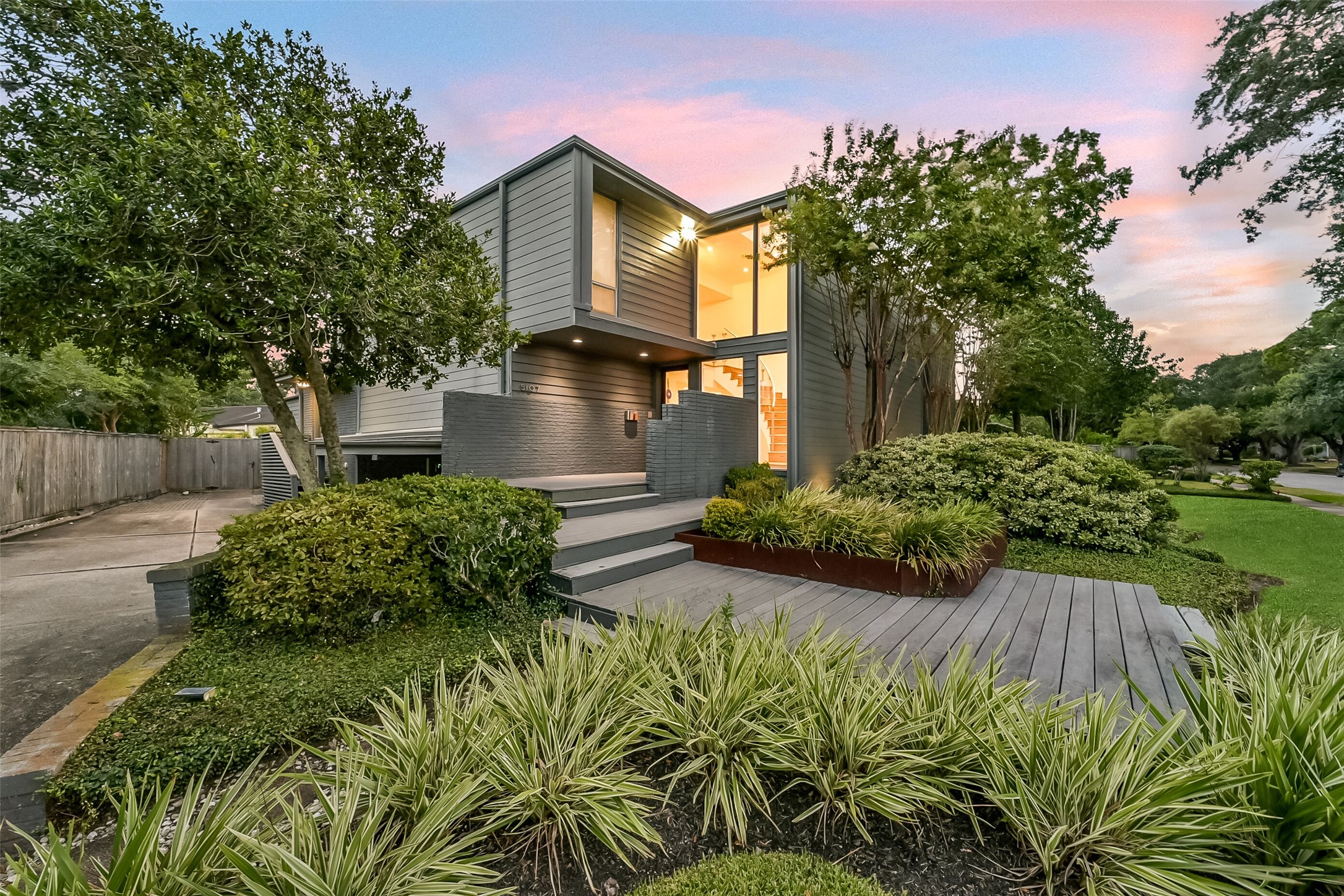 5107 Contour Place Property Photo 1