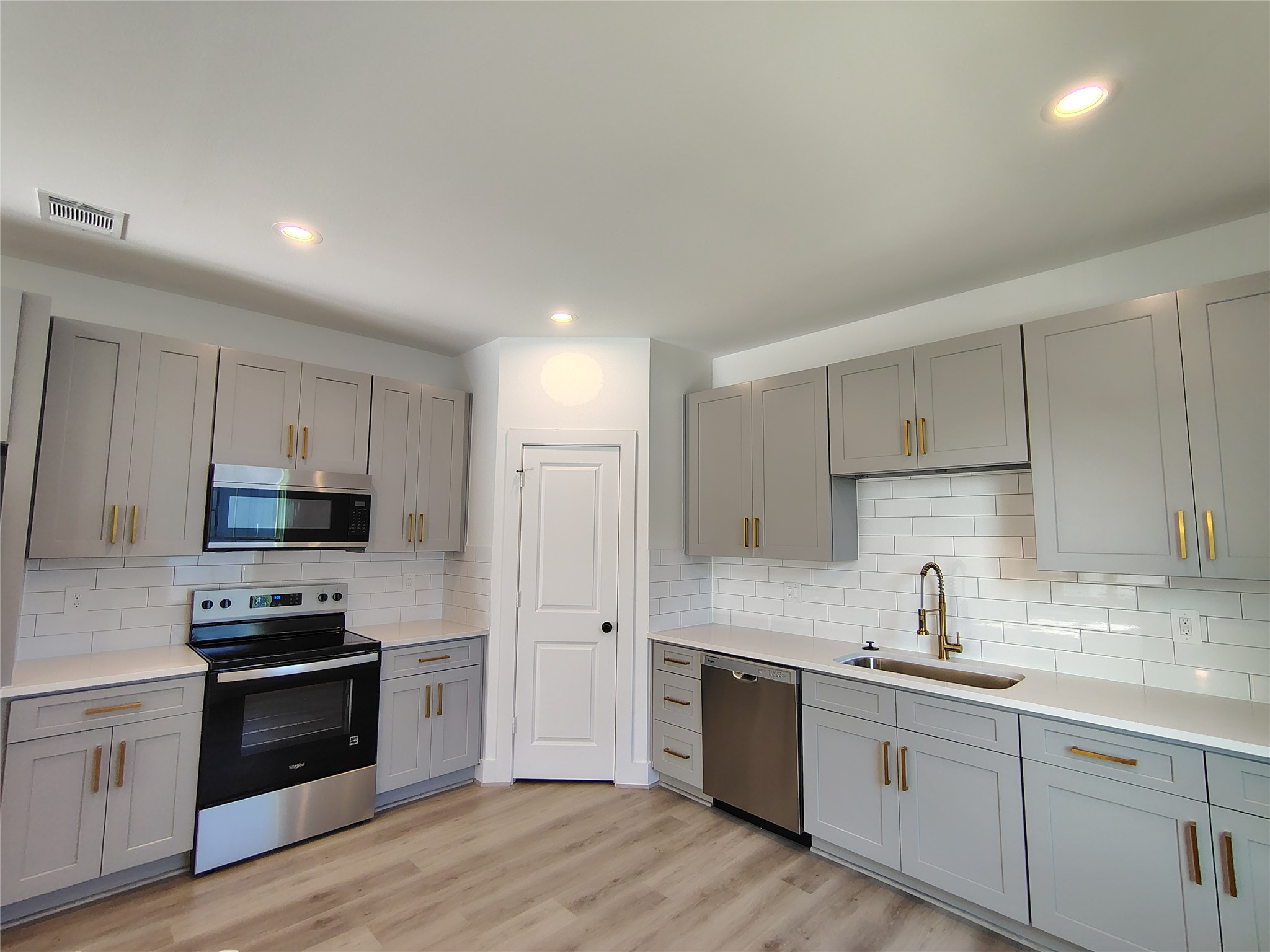 3263 Sauce Pan Way B Property Photo 5