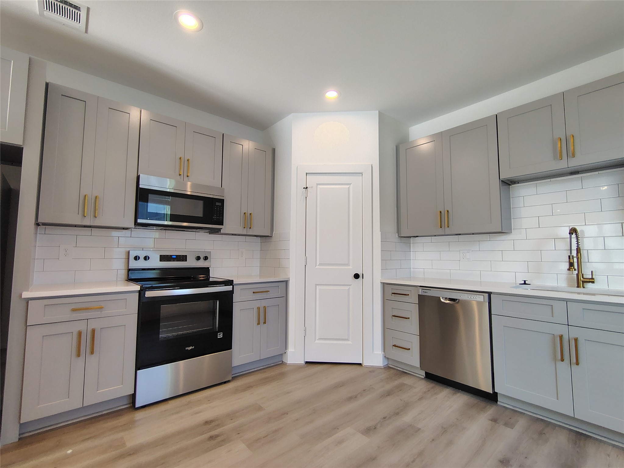 3263 Sauce Pan Way B Property Photo 6