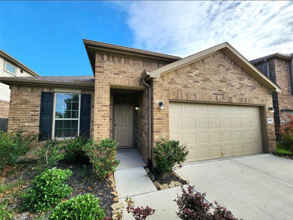 24106 Silver Sunset Lane Property Photo 1