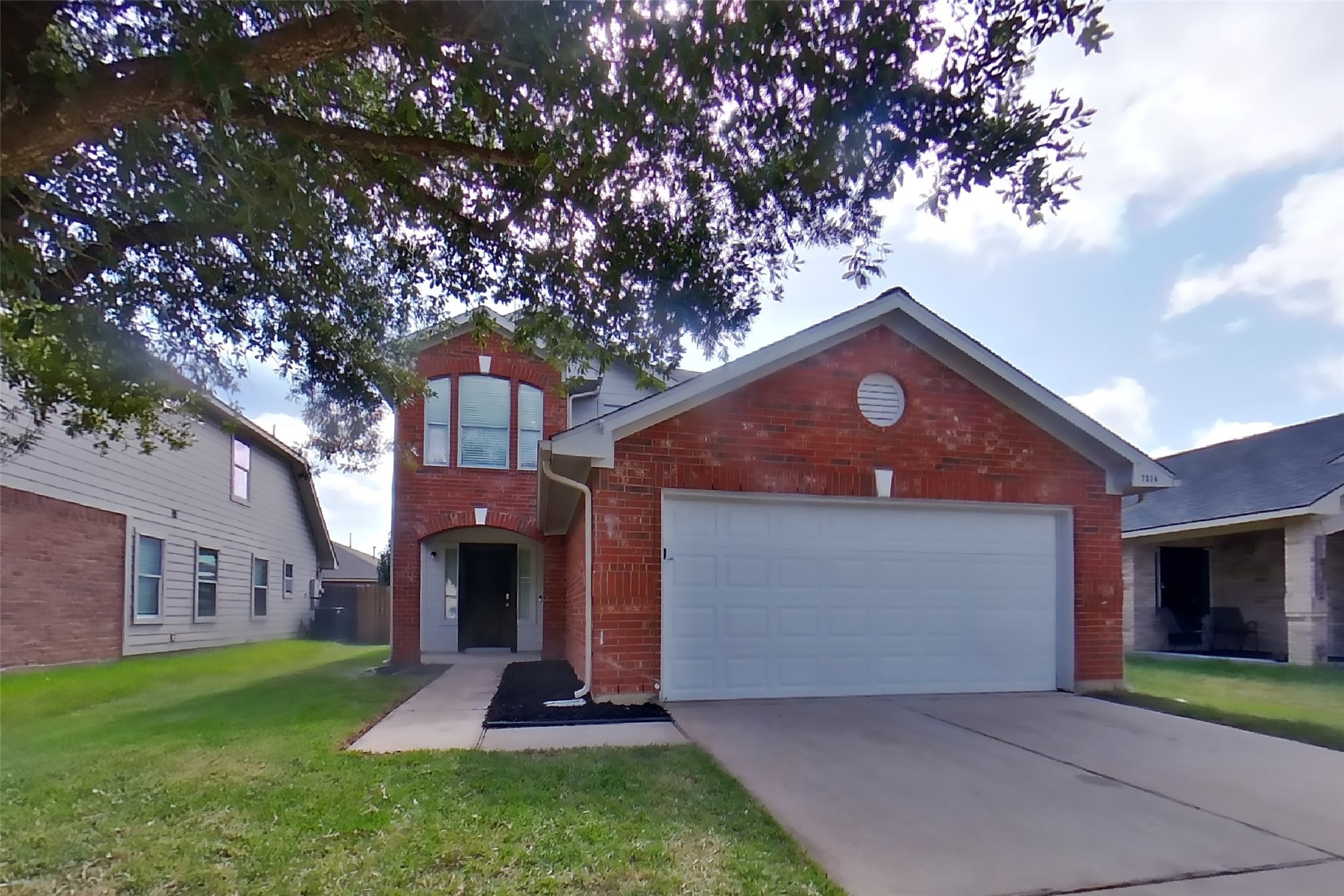 7314 Legacy Pines Drive Property Photo 1