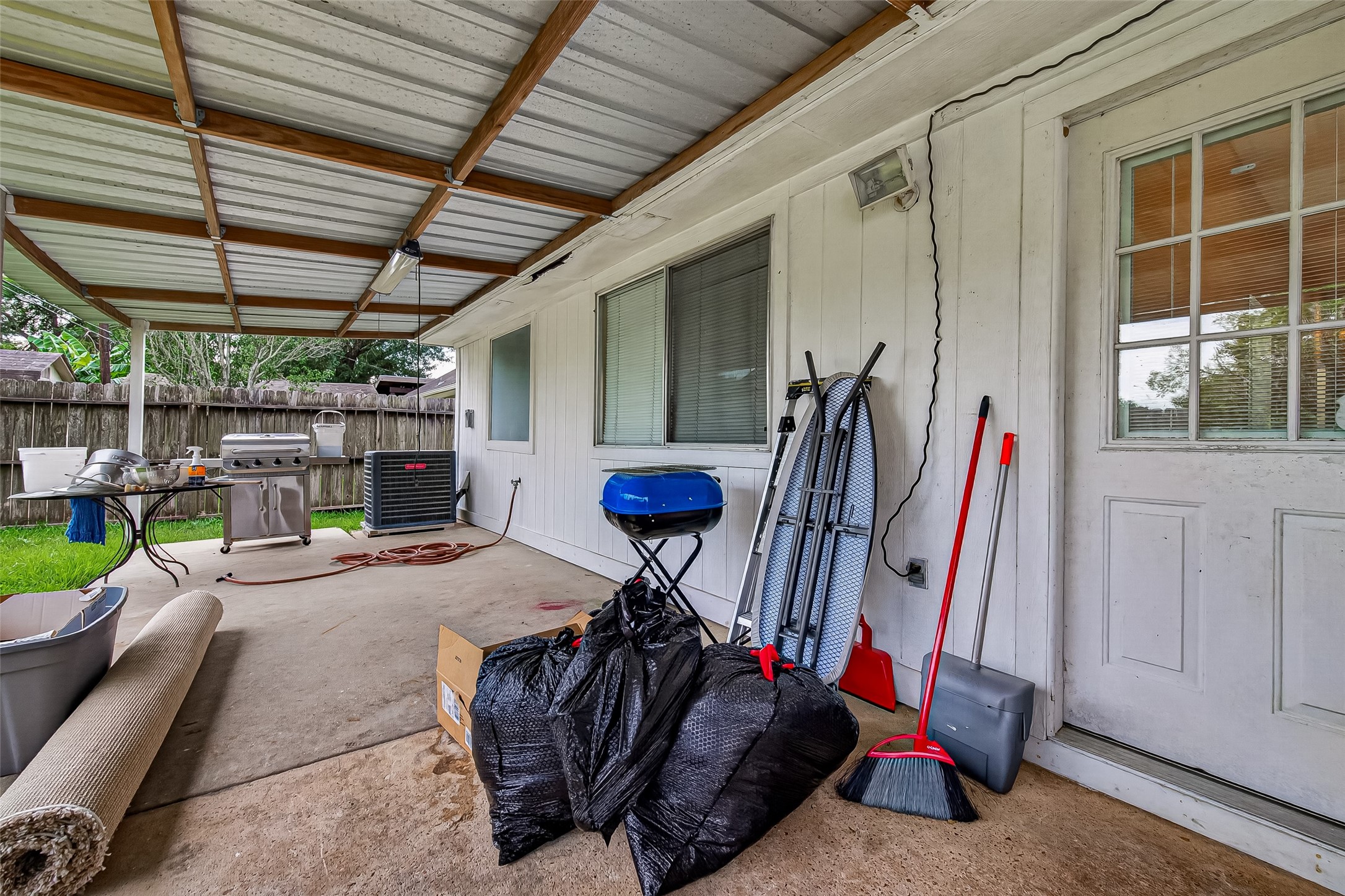 3501 Riverside Drive Property Photo 21