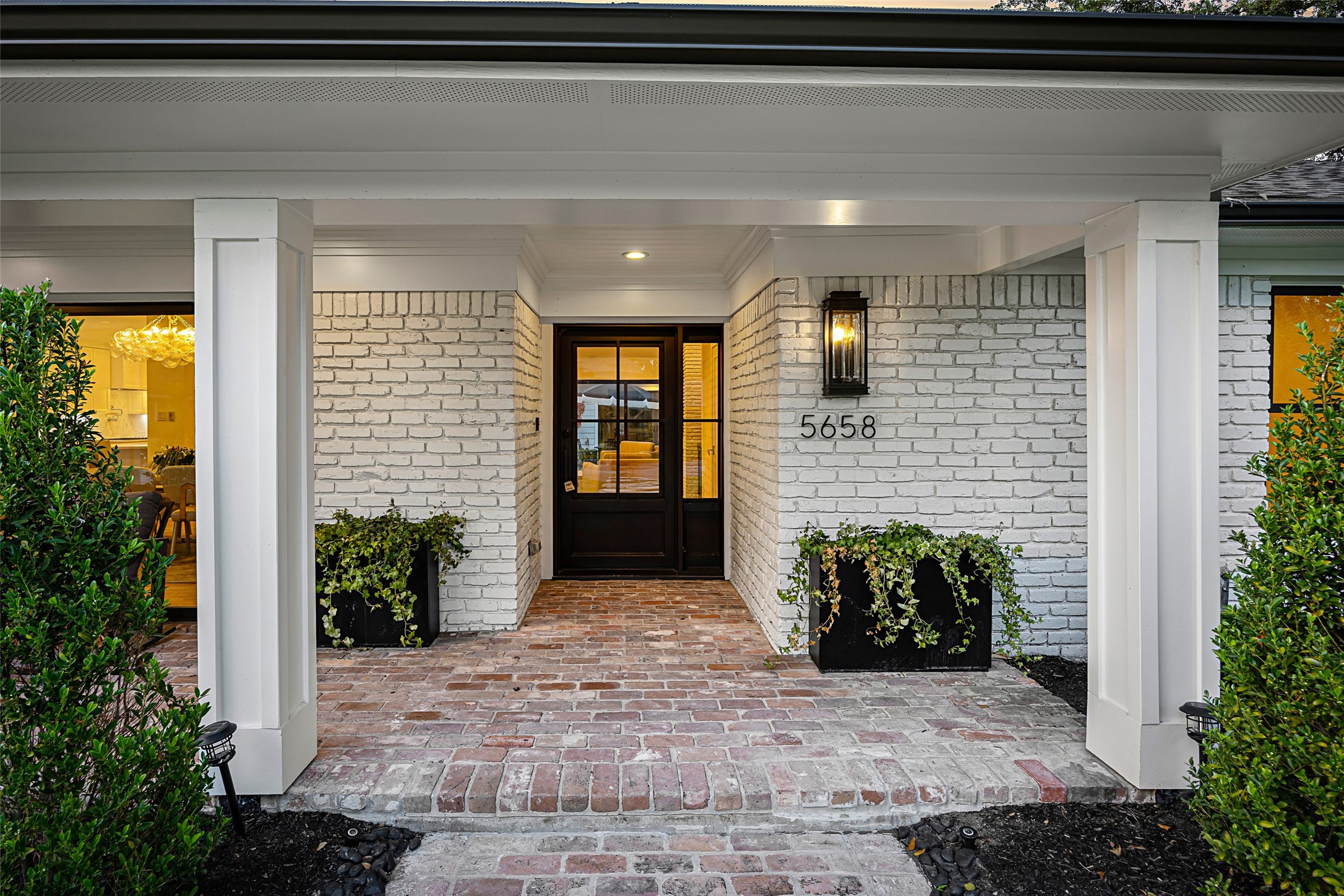 5658 Del Monte Drive Property Photo 2