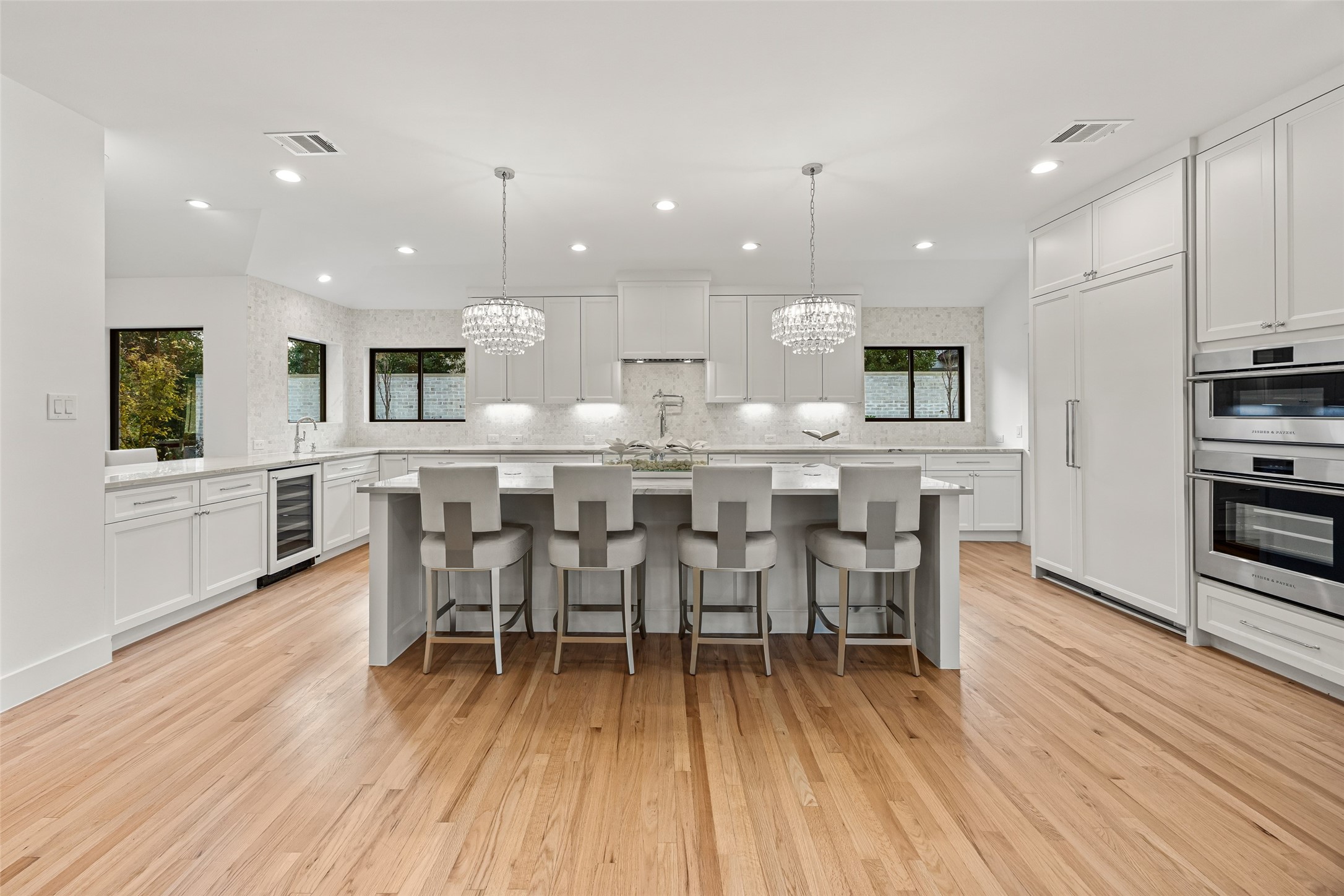 5658 Del Monte Drive Property Photo 8