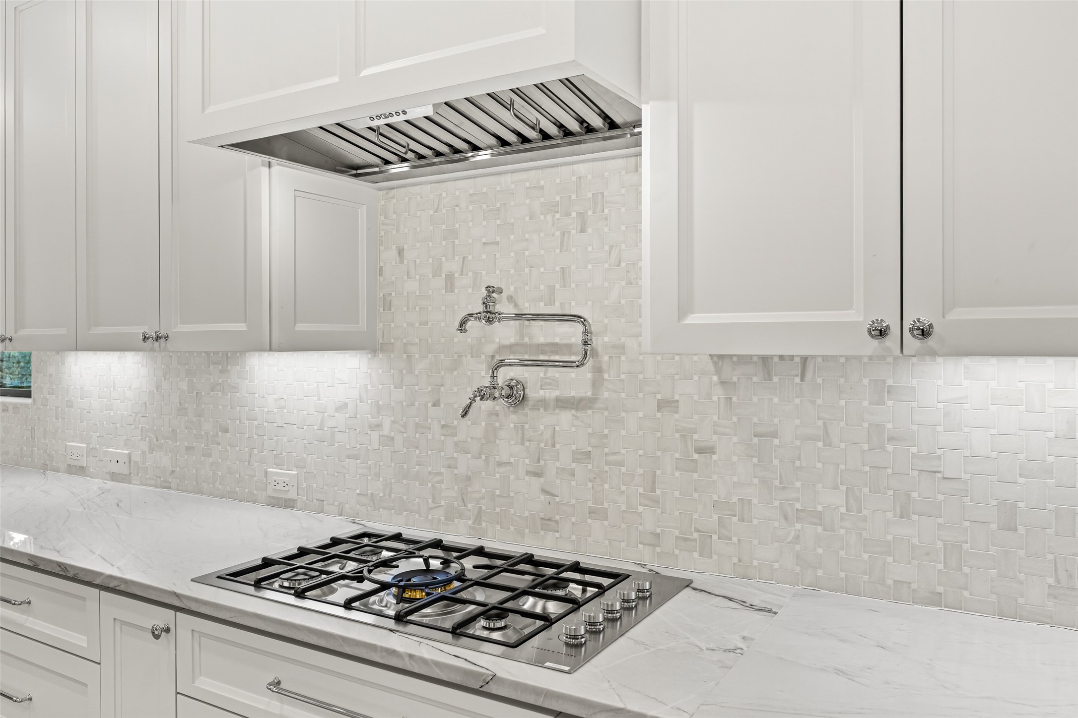 5658 Del Monte Drive Property Photo 11