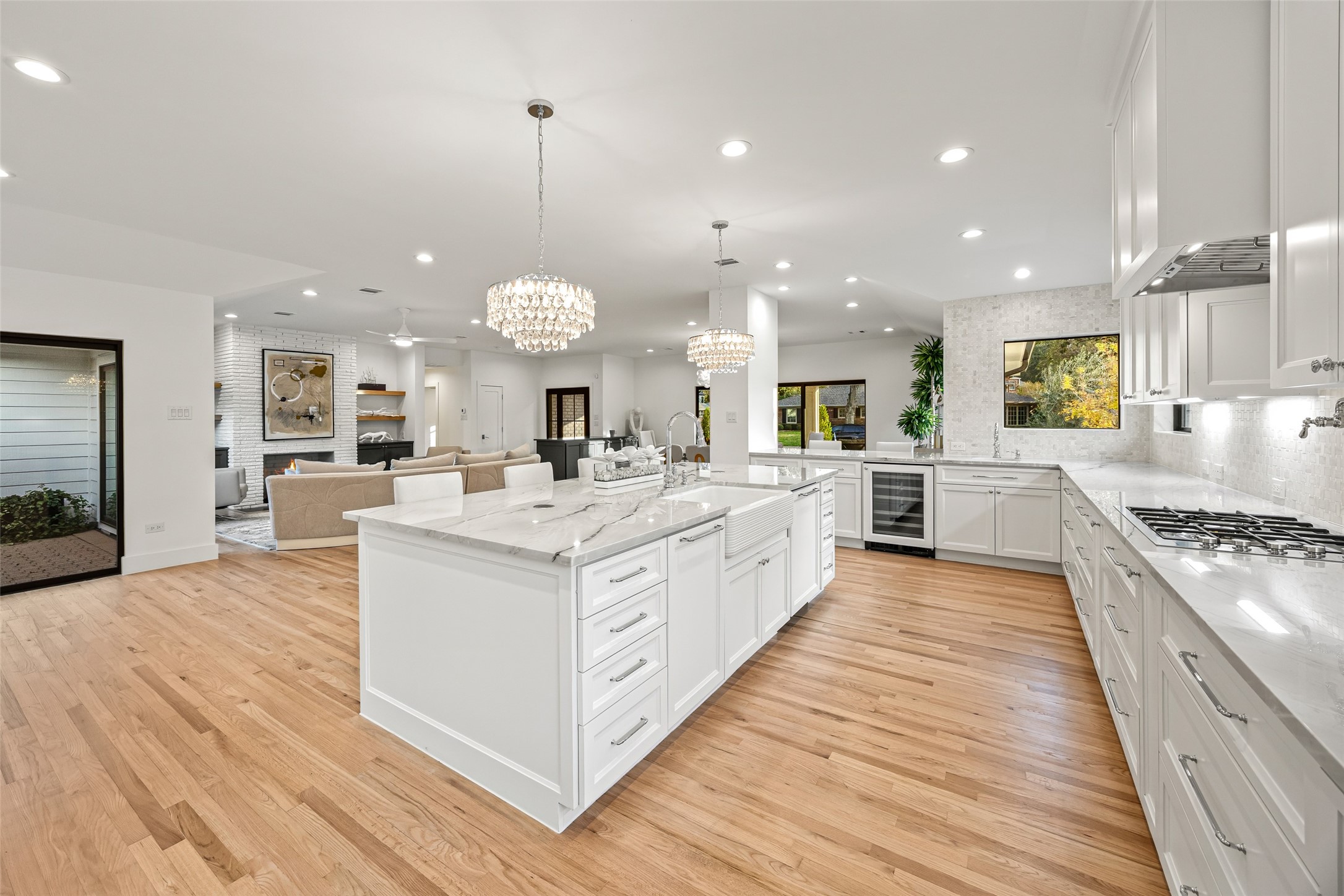 5658 Del Monte Drive Property Photo 12