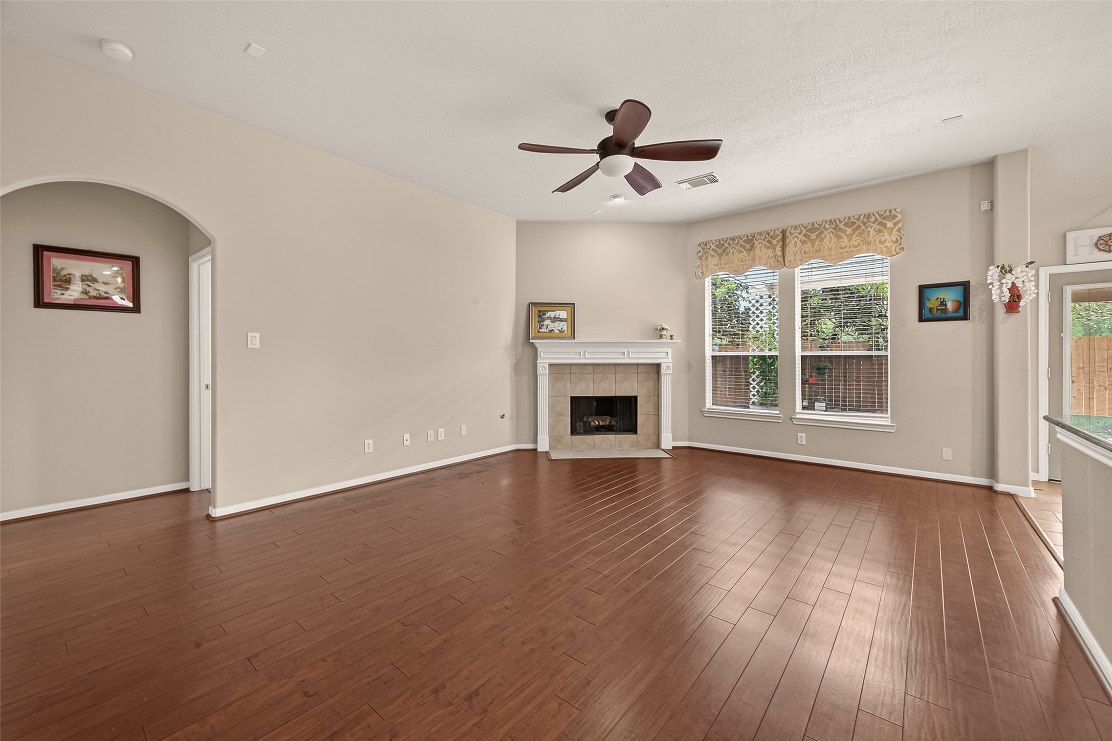 13719 Saxony Drive Property Photo 10