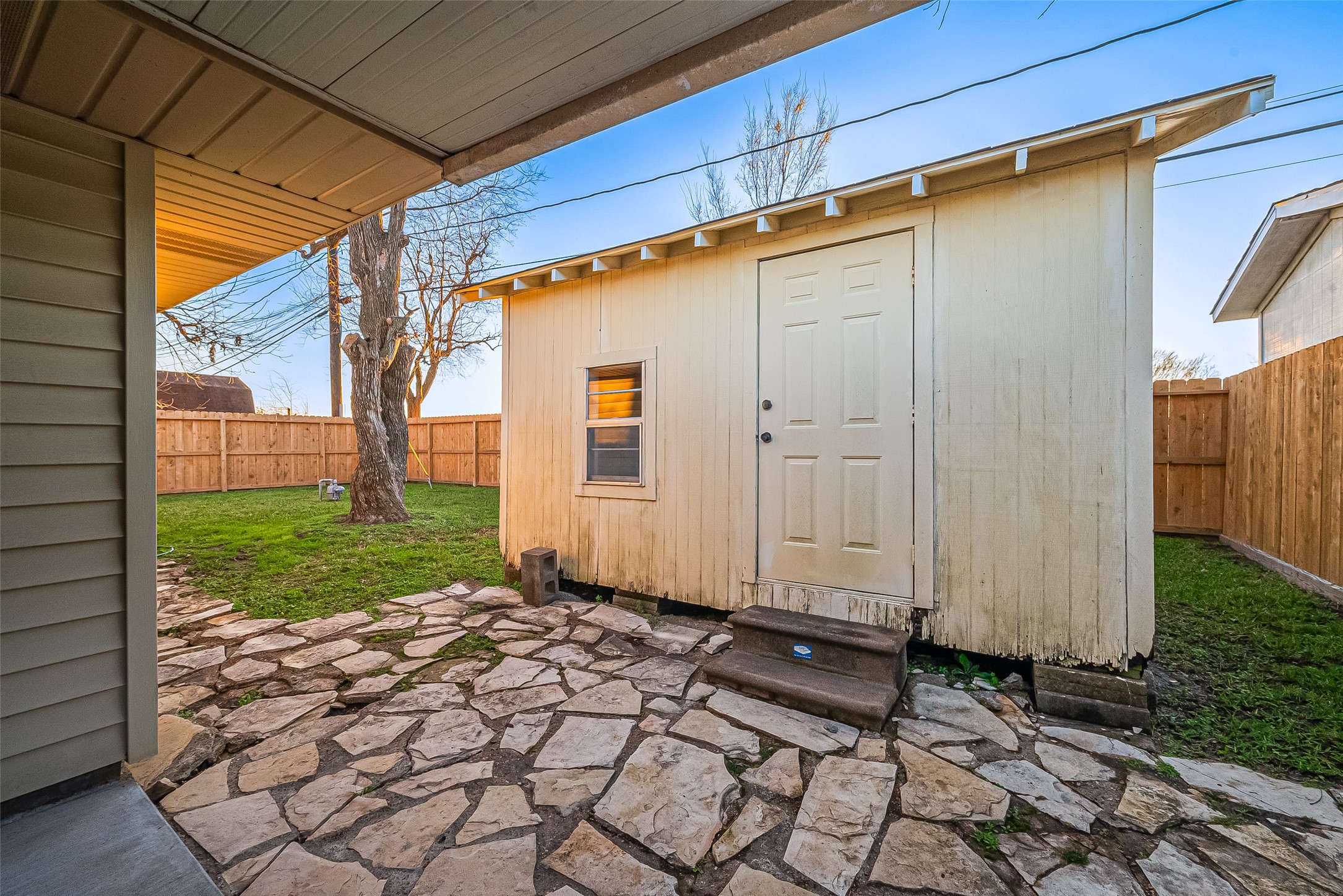 1902 Edgehill Road Property Photo 31