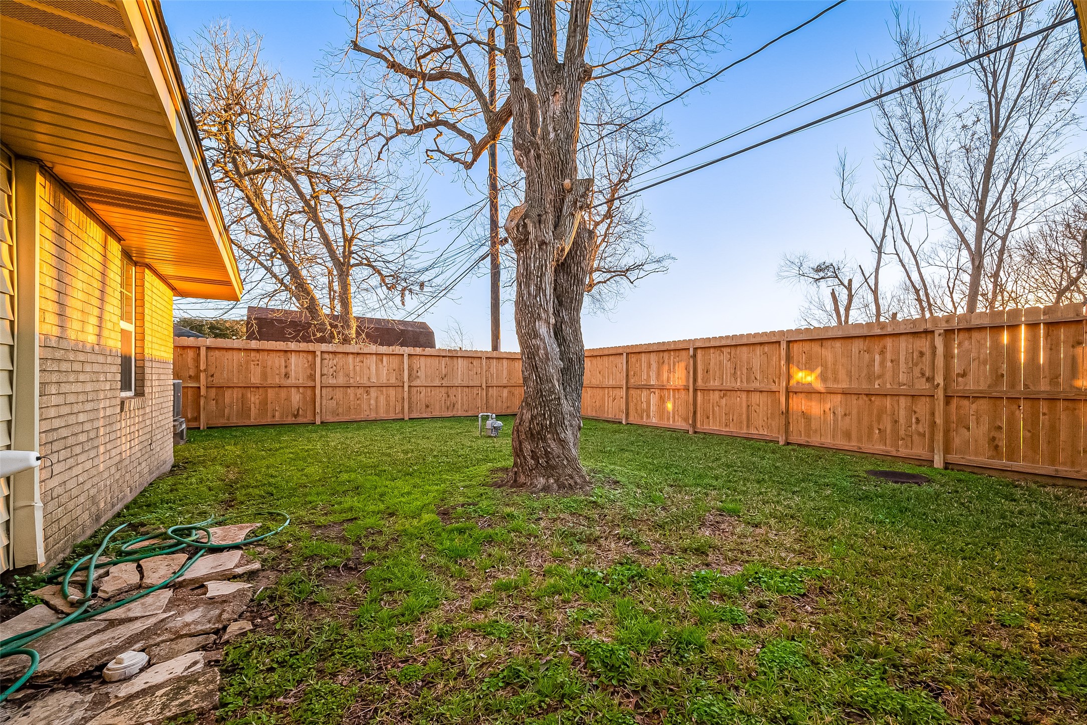 1902 Edgehill Road Property Photo 34
