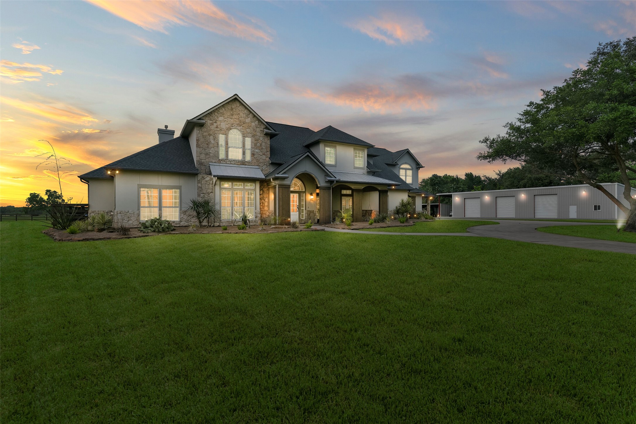 1913 Lundy Lane Property Photo