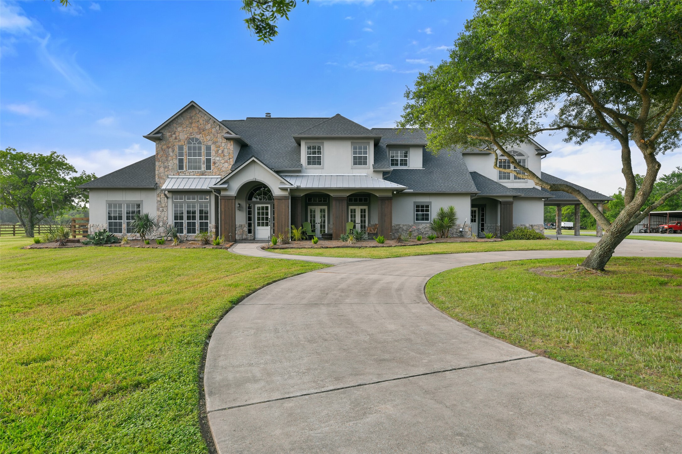 1913 Lundy Lane Property Photo 4