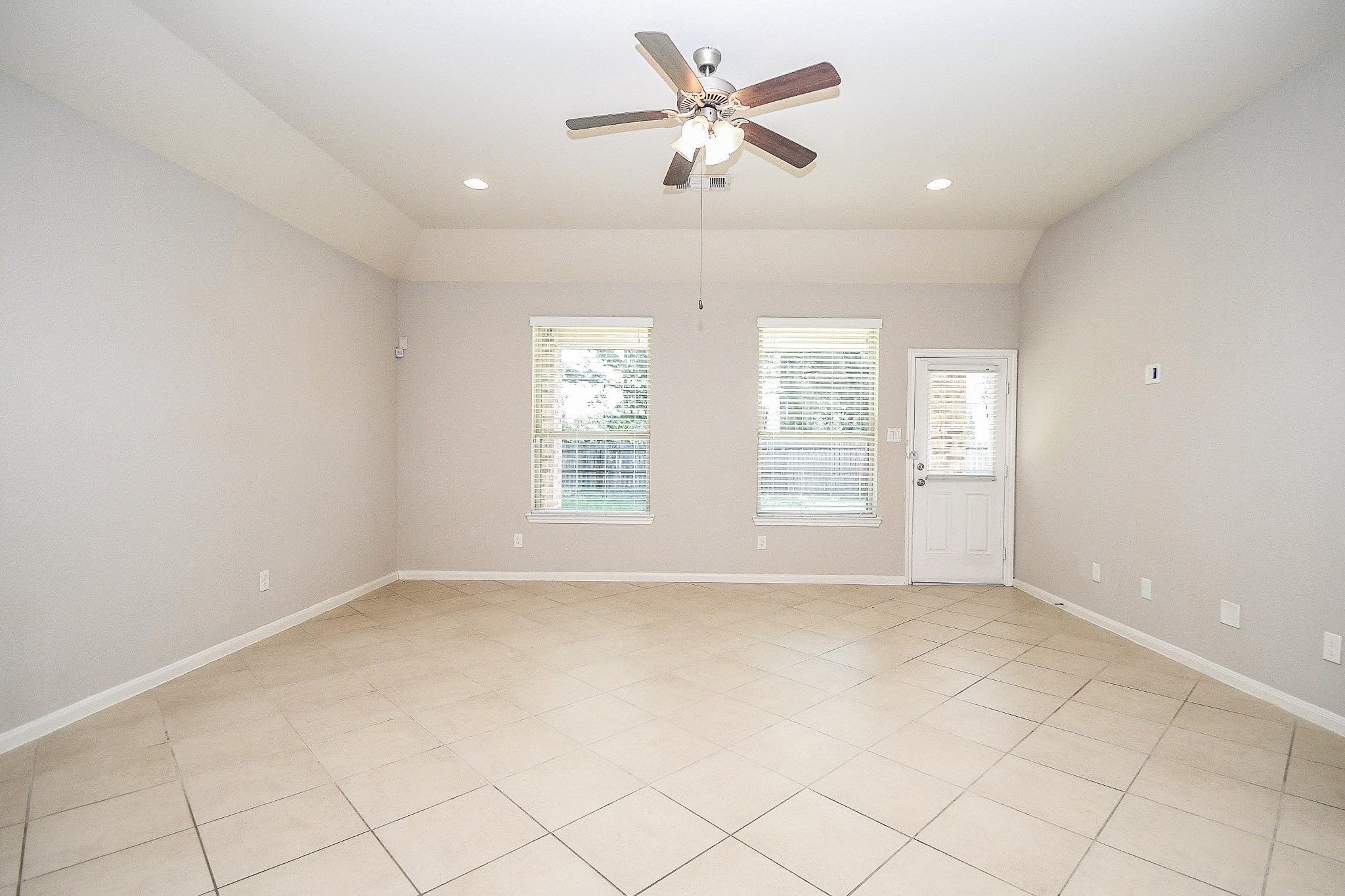 17102 Fable Springs Lane Property Photo 9