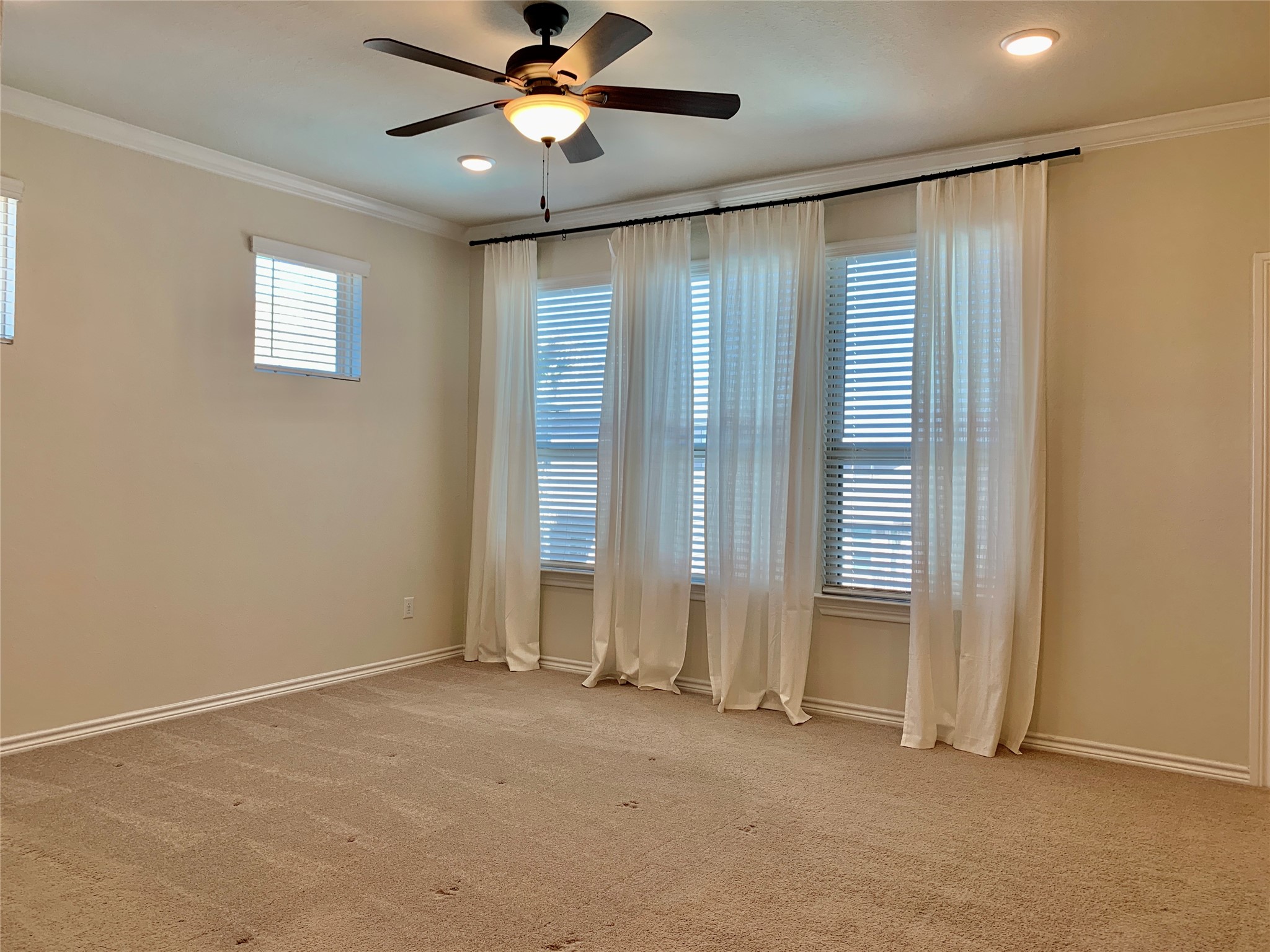 8604 Cedardale Park Drive Property Photo 16