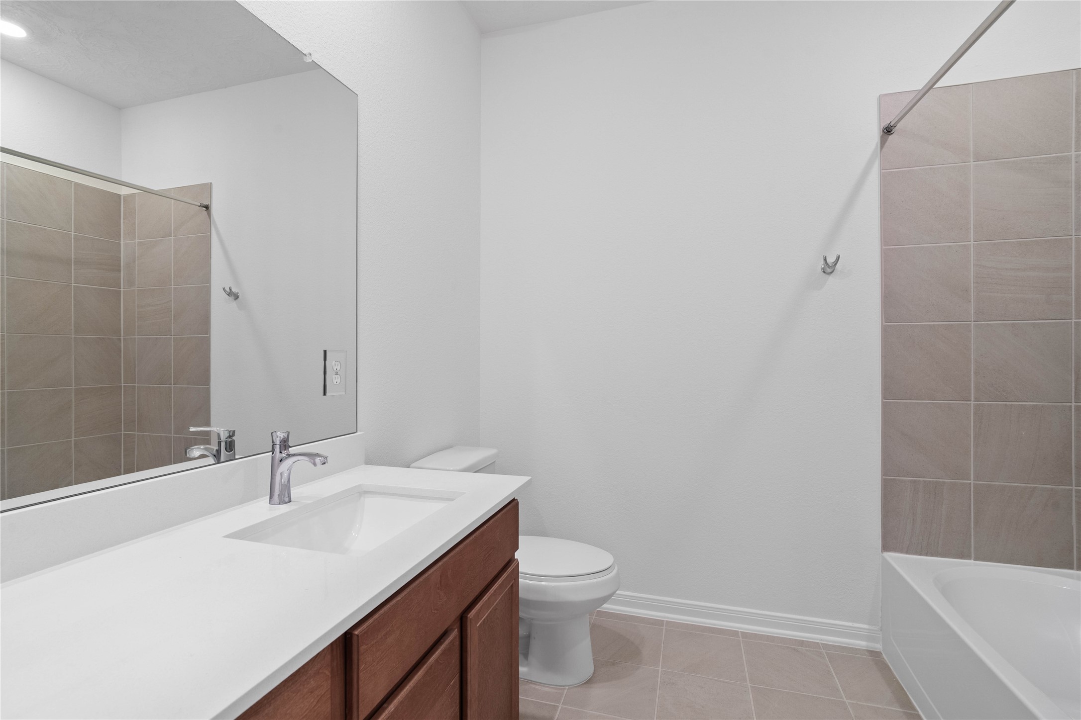 12819 Autumn Woods Drive Property Photo 6