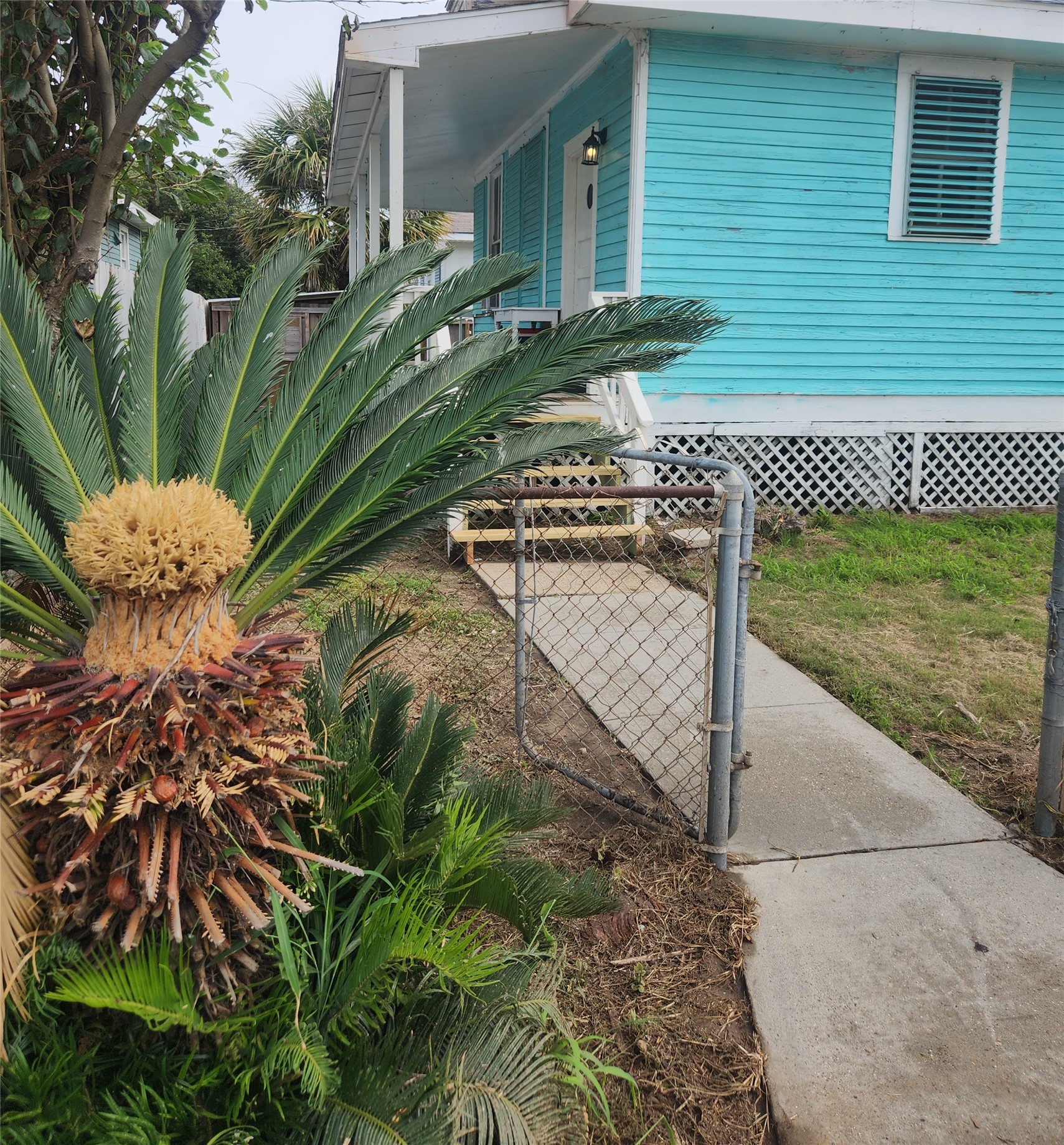 1725 18th Street Property Photo 2