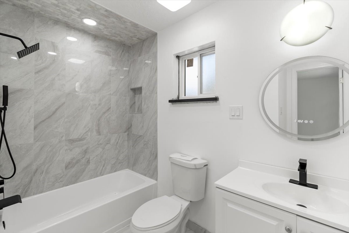 16407 Valinda Court Property Photo 19