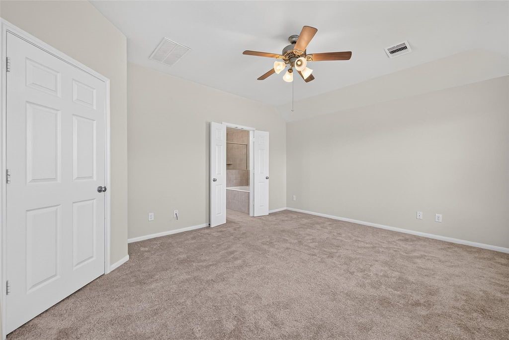 8506 Sunset Loch Drive Property Photo 22