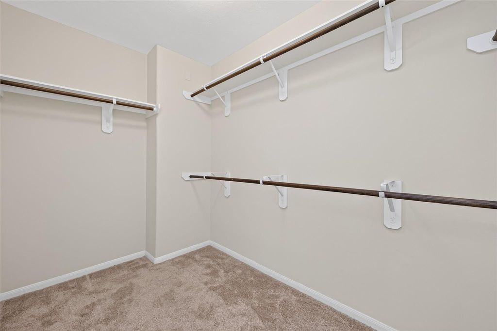 8506 Sunset Loch Drive Property Photo 28