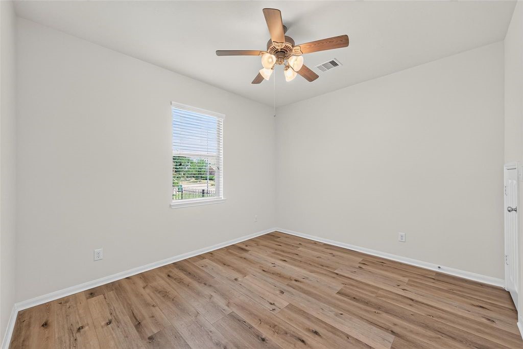 8506 Sunset Loch Drive Property Photo 34