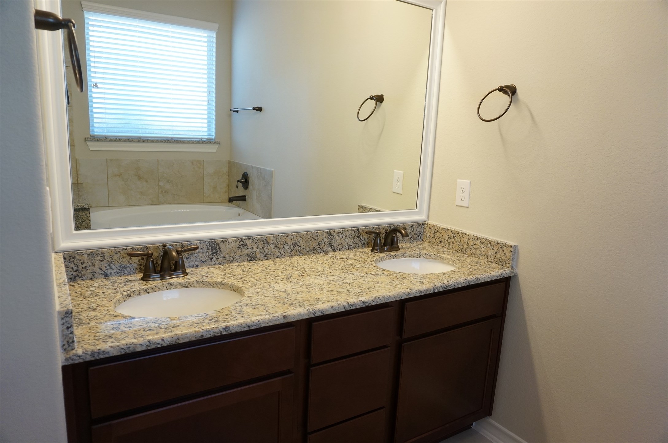 3539 Christopher Dr Drive Property Photo 11