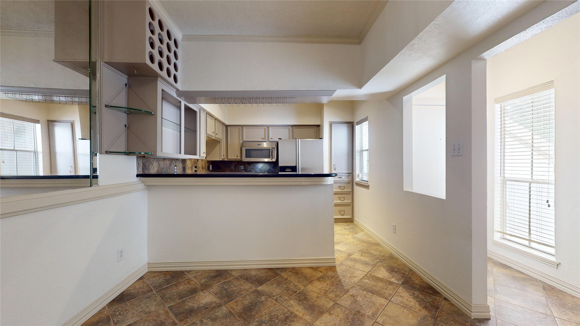2100 Tanglewilde Street 482 Property Photo 10
